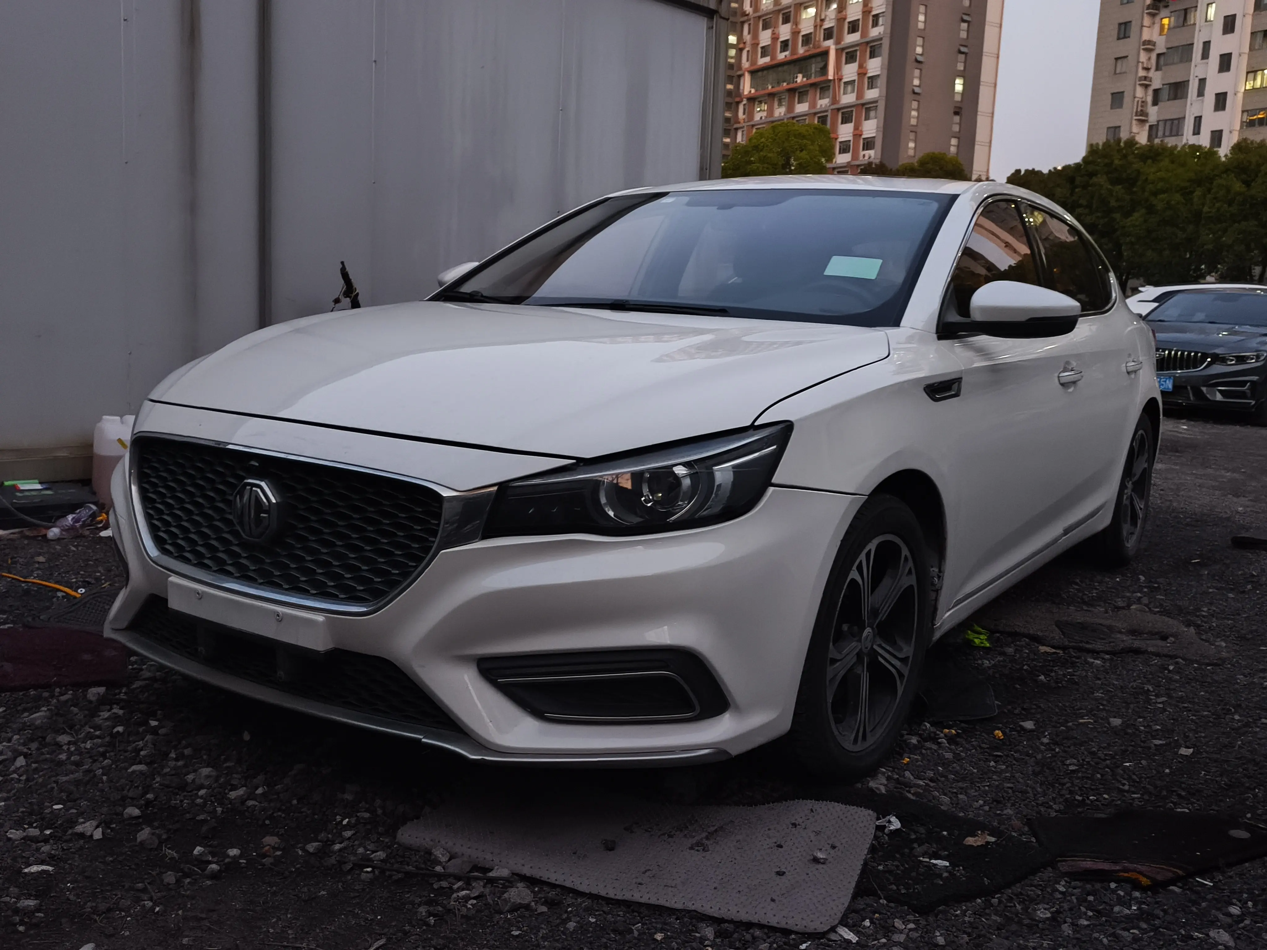 MG 6