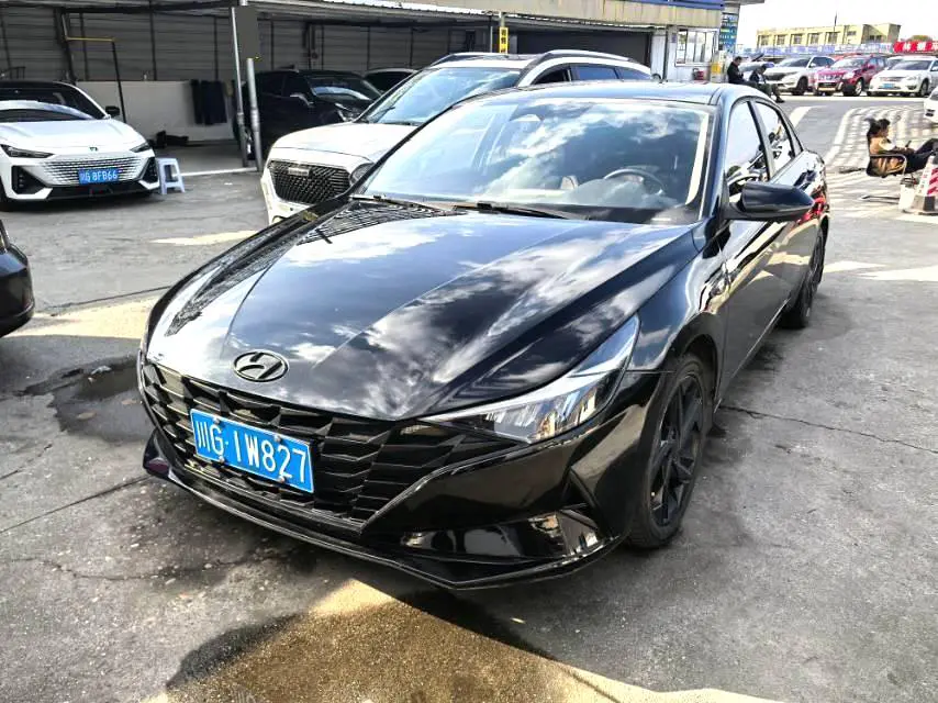 Hyundai Elantra