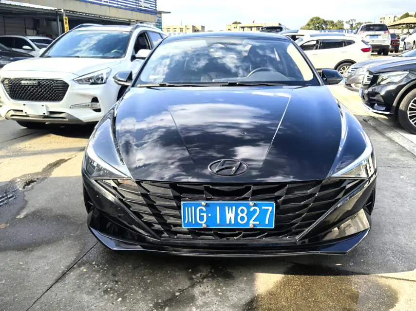 Hyundai Elantra