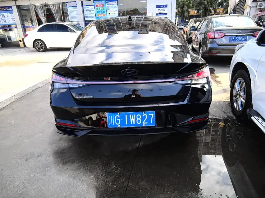Hyundai Elantra