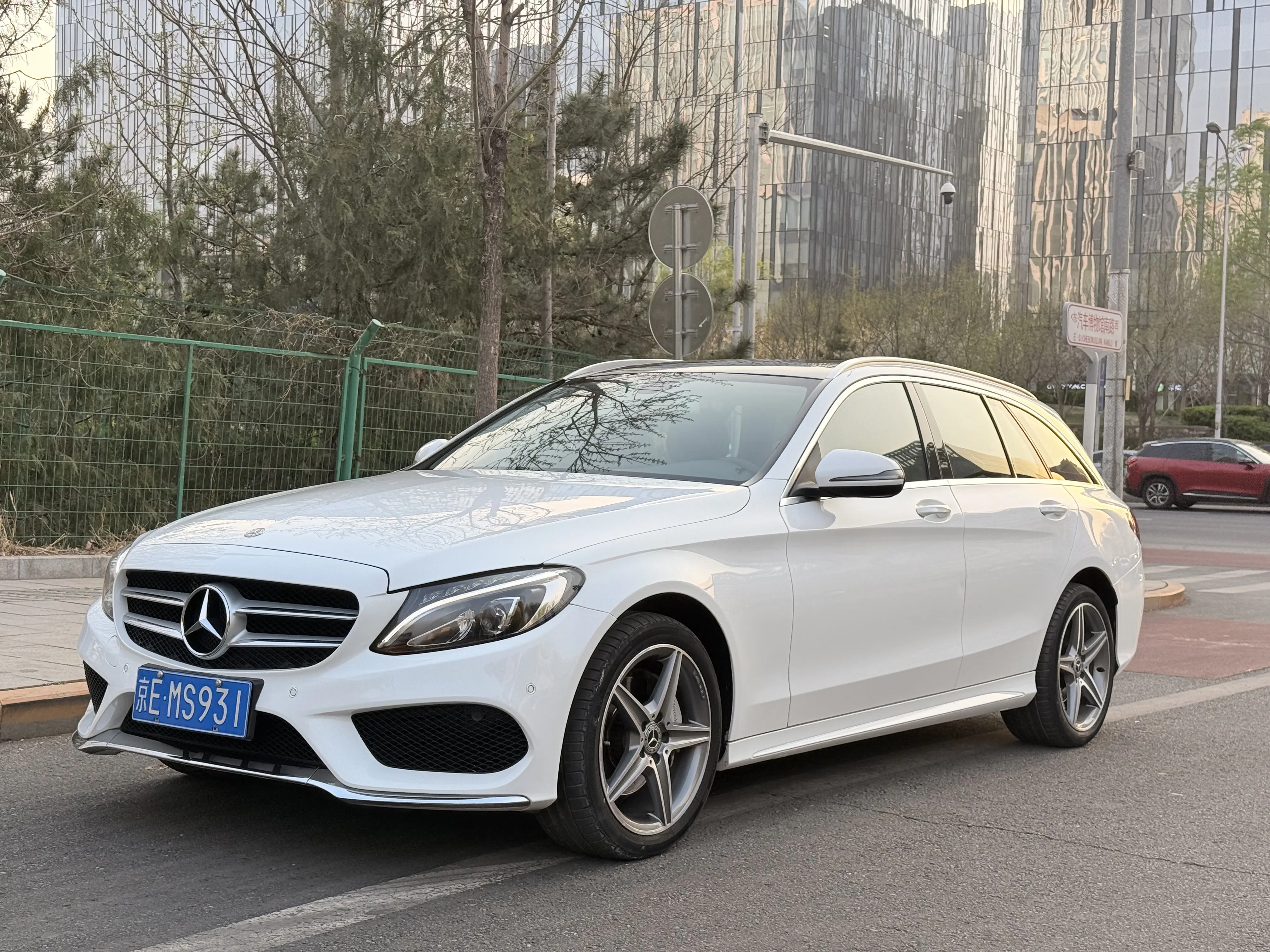 Mercedes-Benz C-Class
