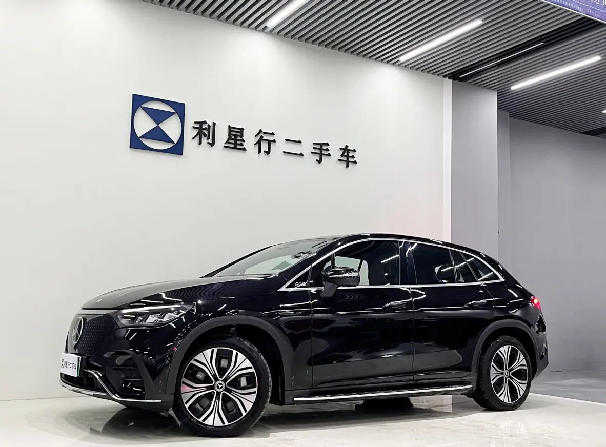Mercedes-Benz EQE SUV