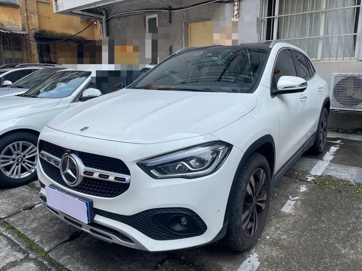 Mercedes-Benz GLA