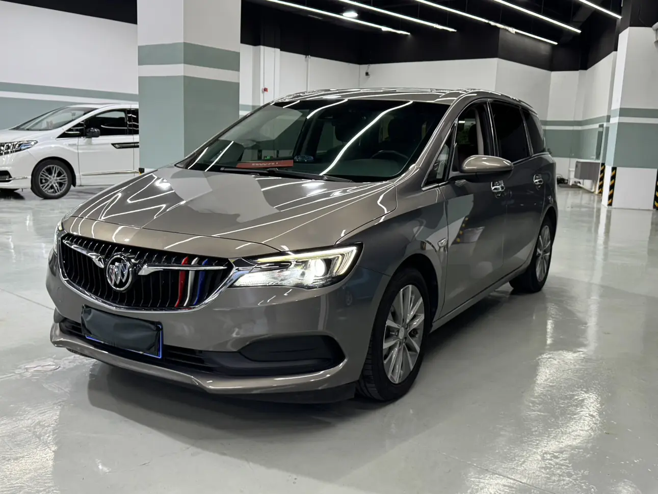 Buick GL6