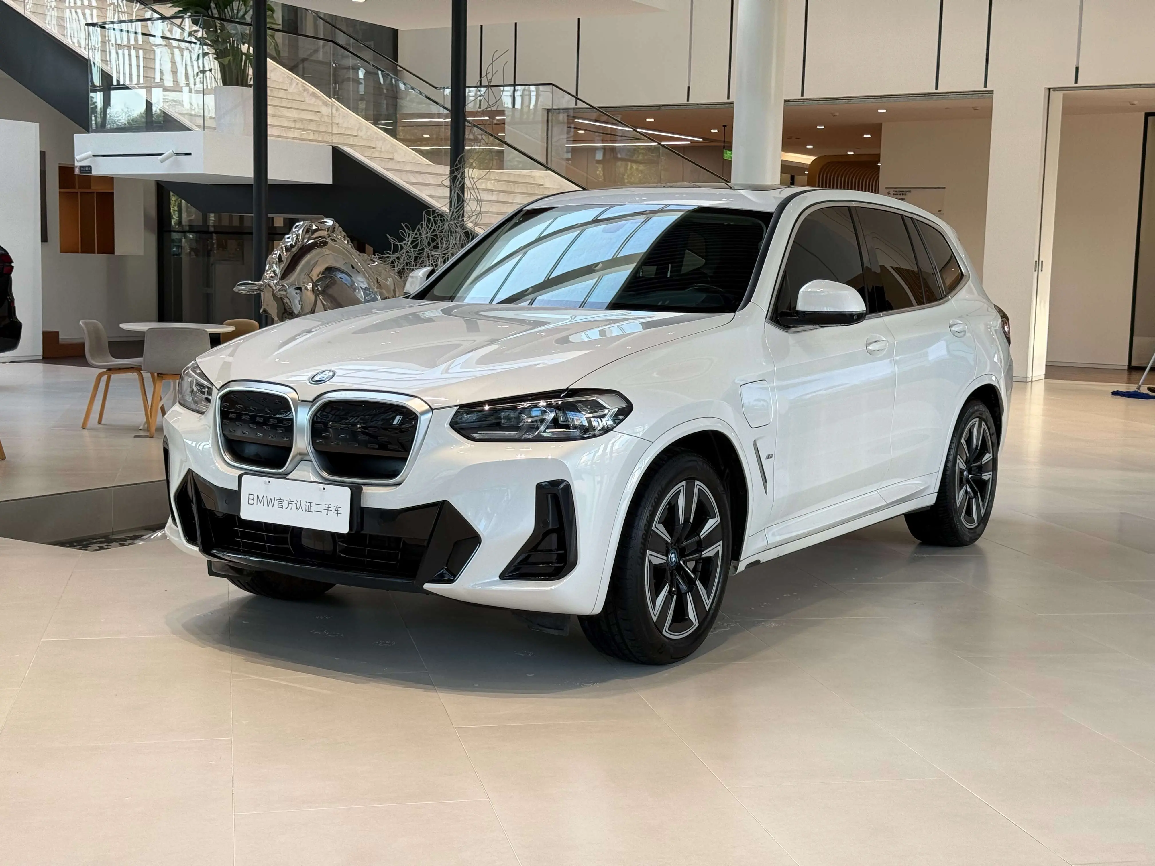 BMW iX3
