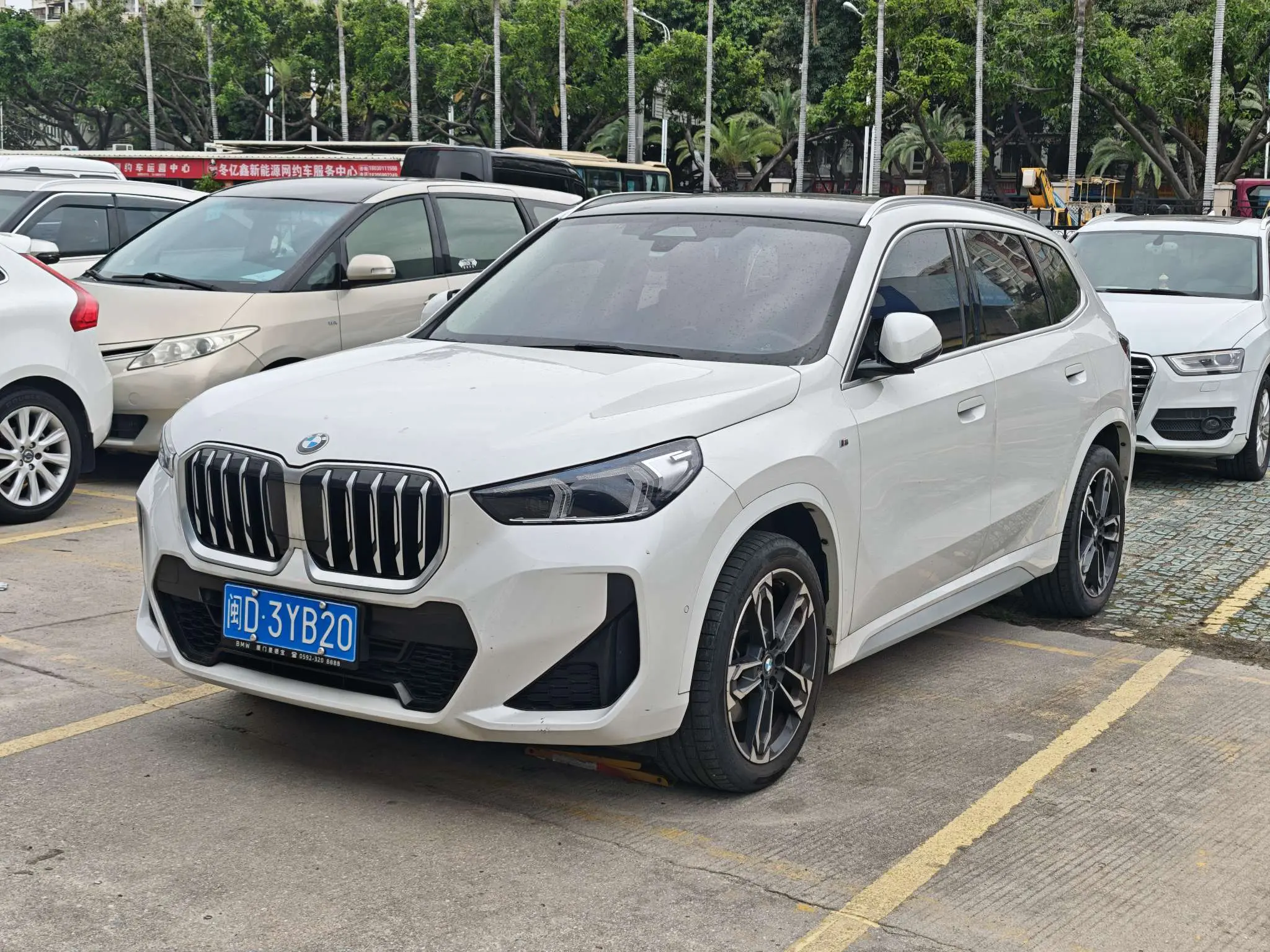 BMW X1