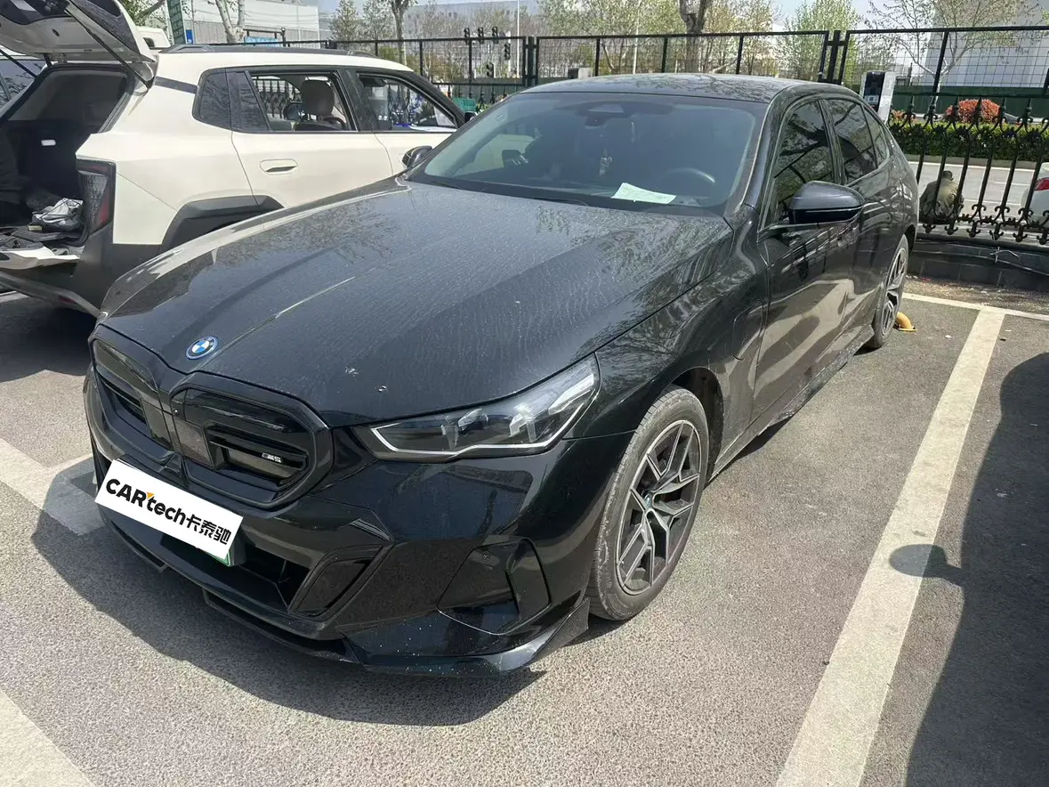 BMW i5
