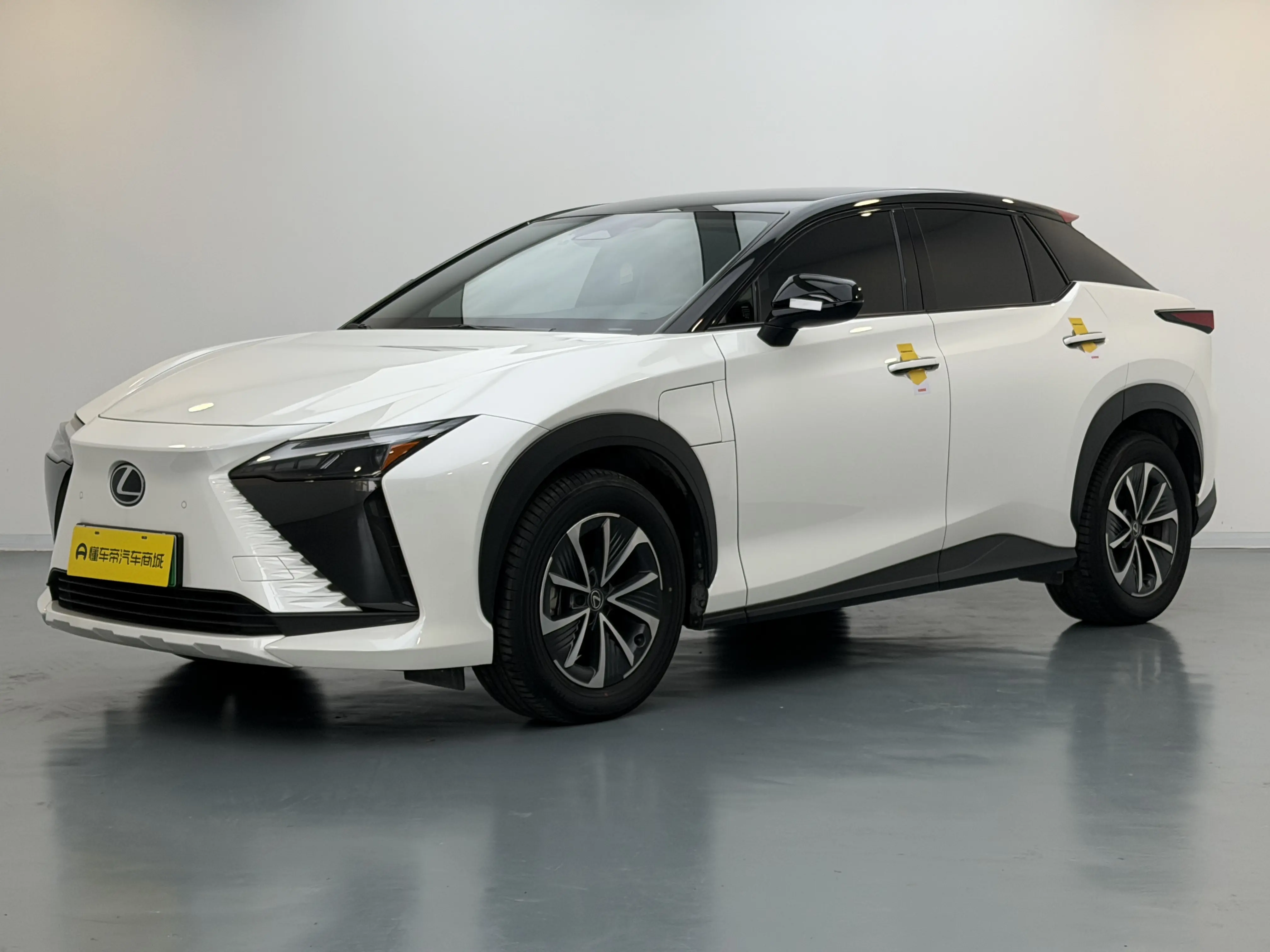 Lexus RZ