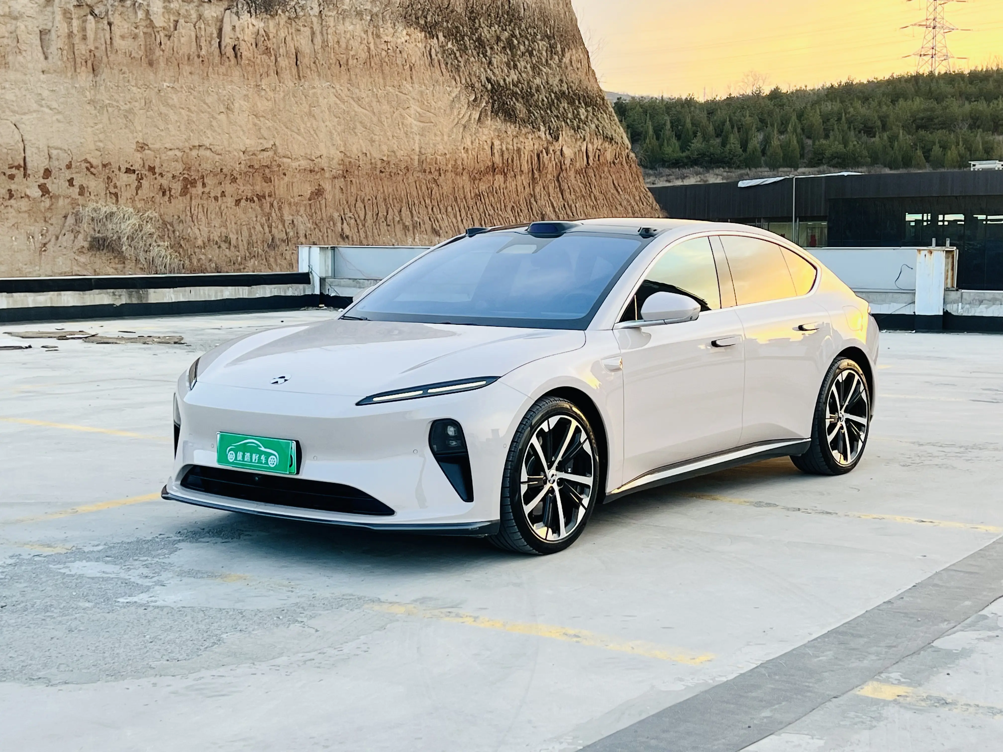 NIO ET5