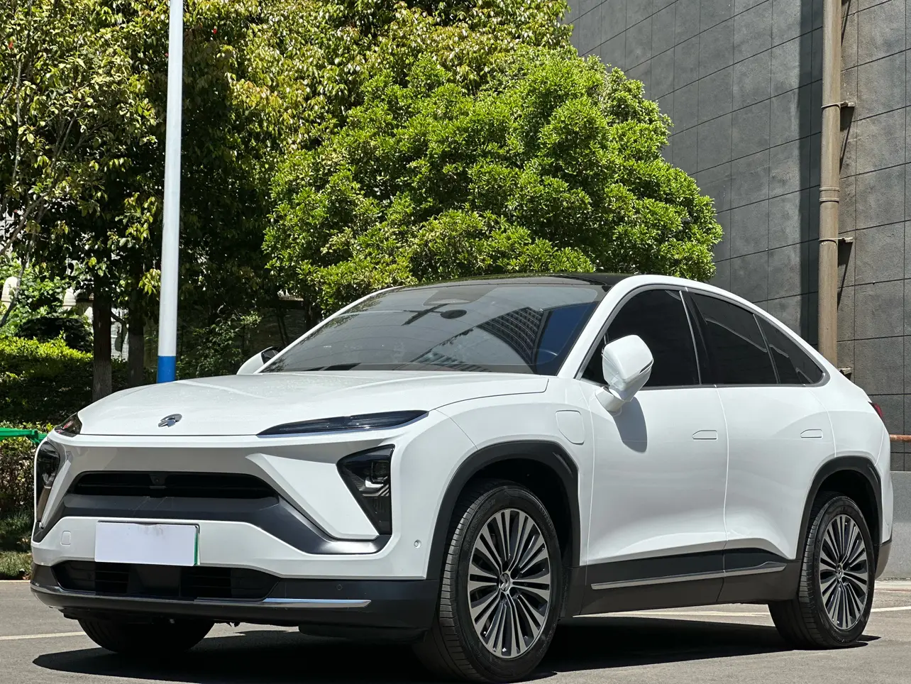 NIO EC6