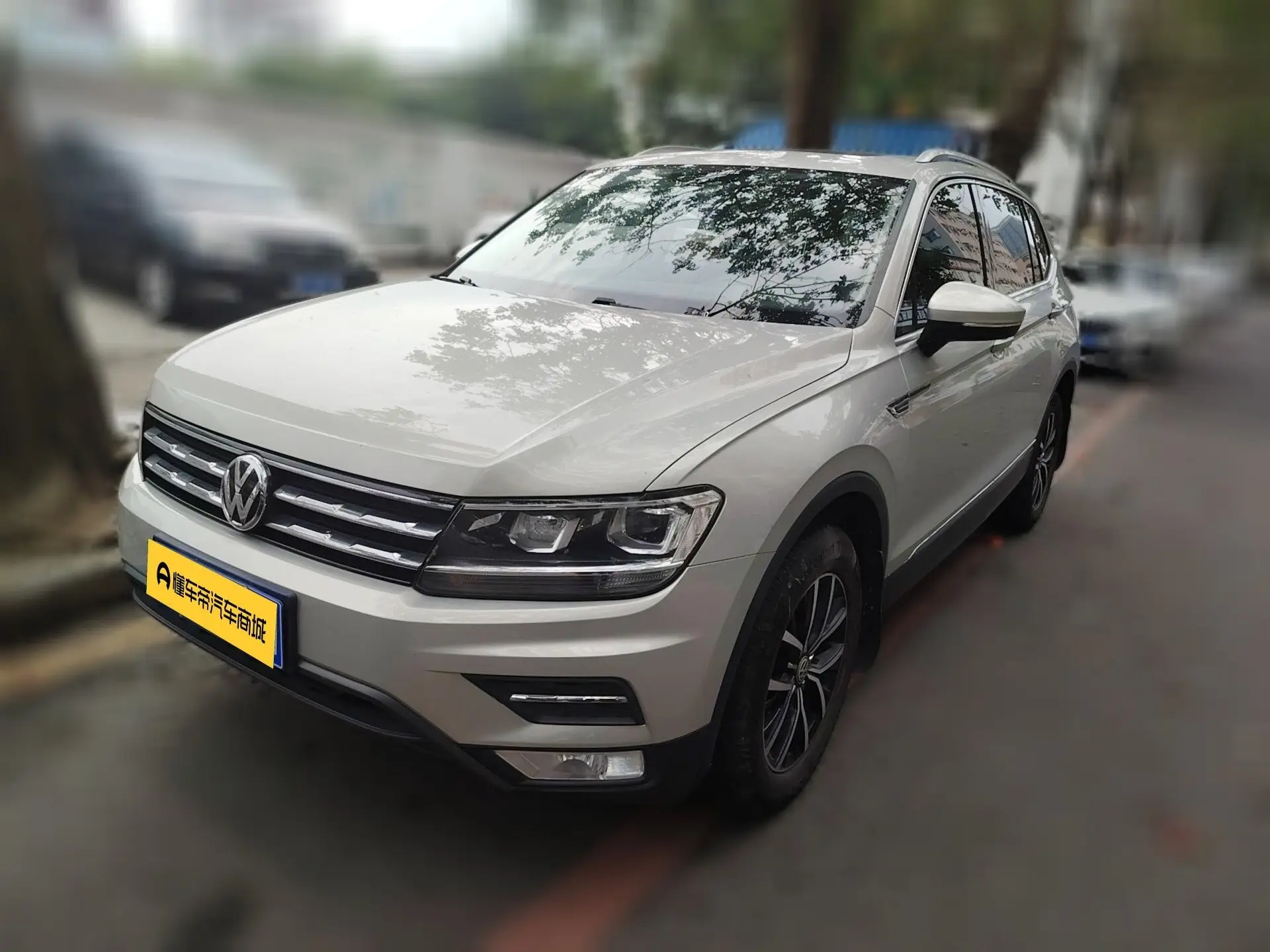 Volkswagen Tiguan L