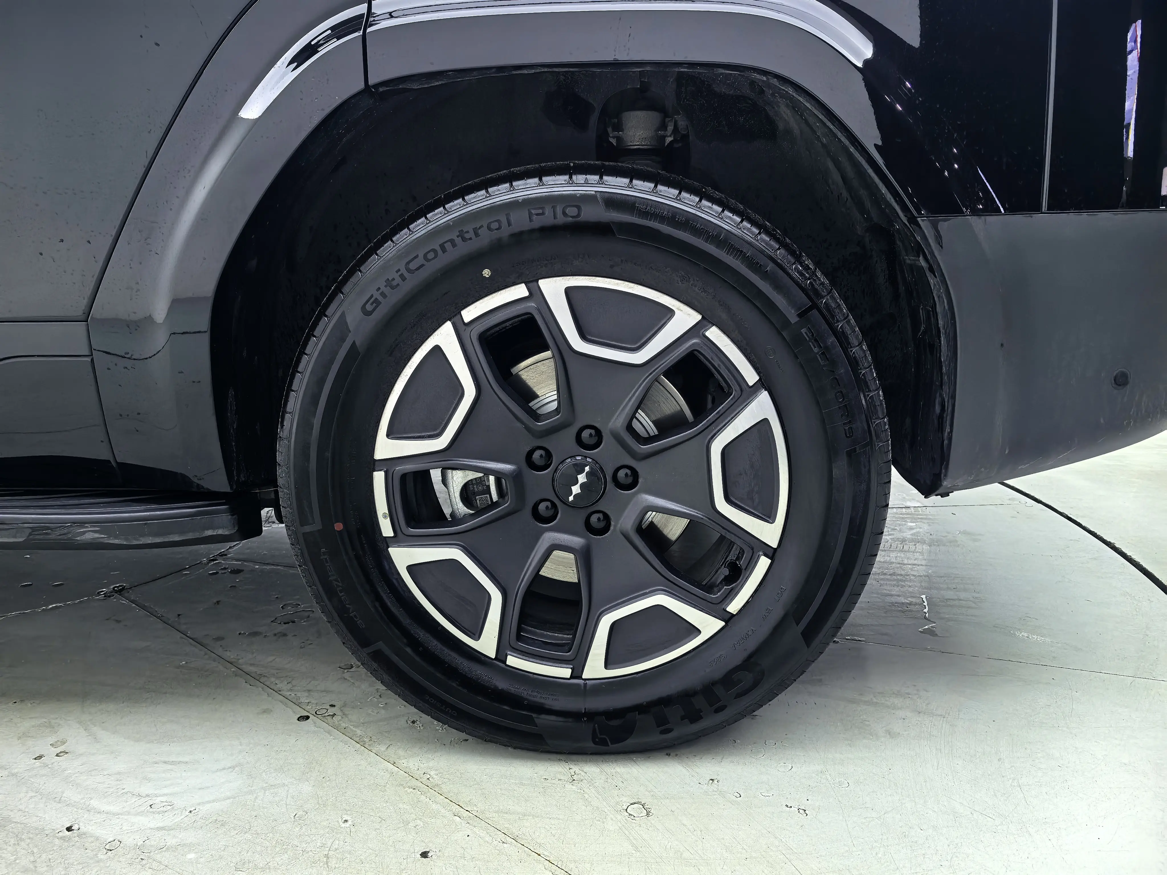 BYD Leopard Titanium 7 PHEV