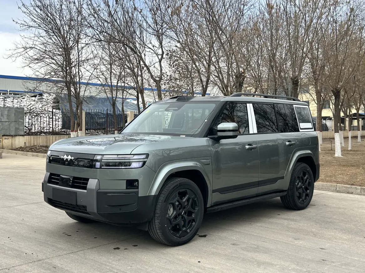 BYD Leopard Titanium 7 PHEV
