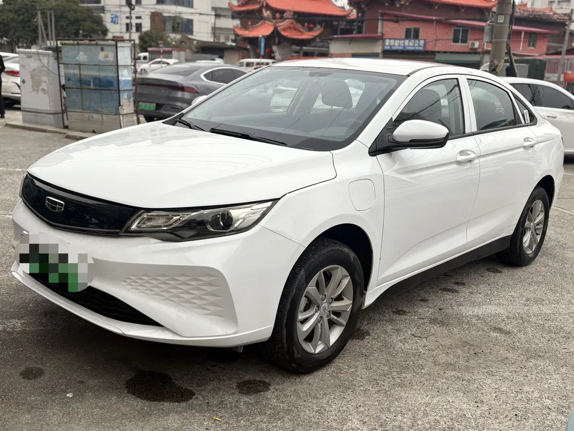 Geely Emgrand EV