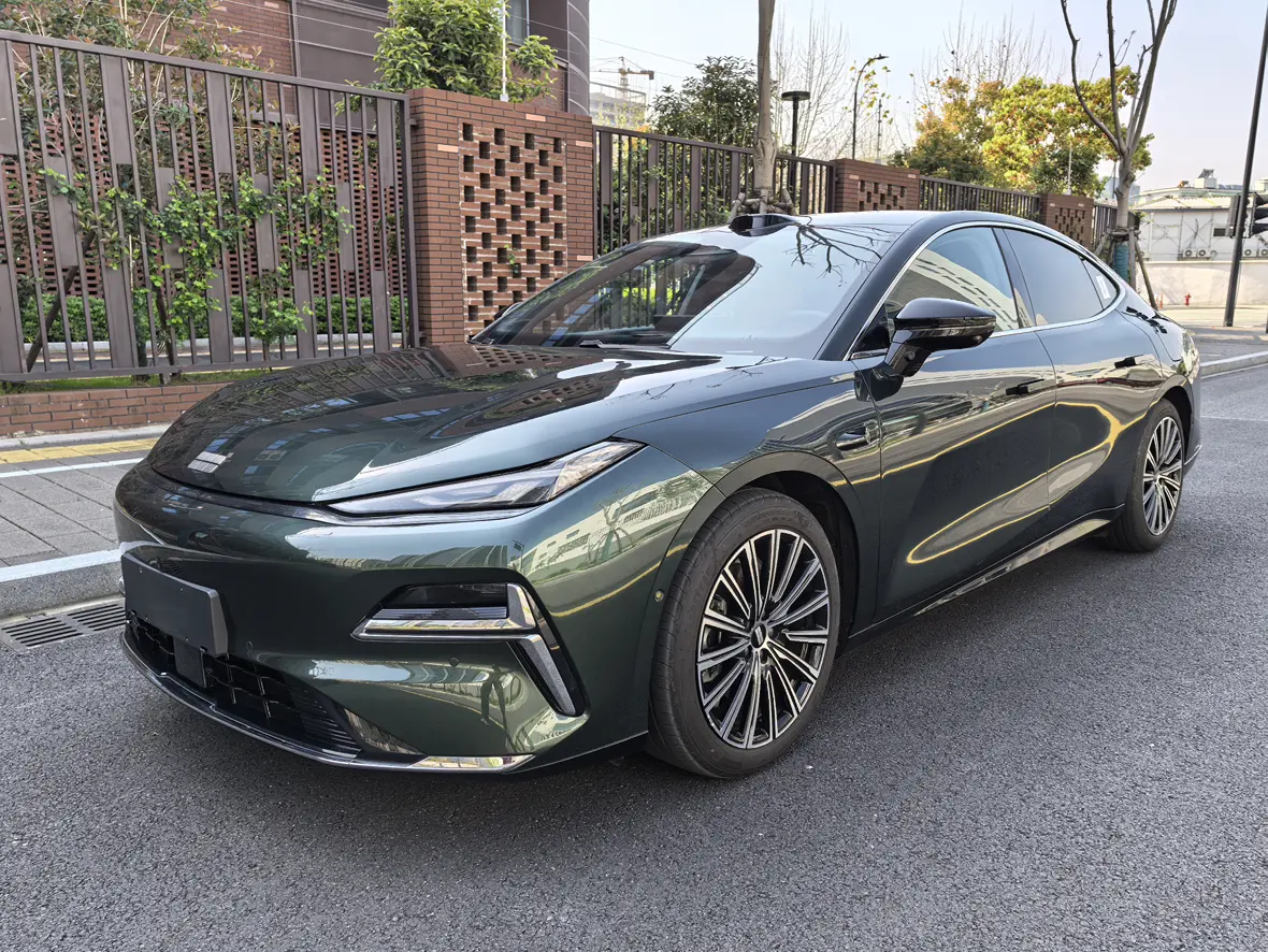 Geely Galaxy Star 8 PHEV