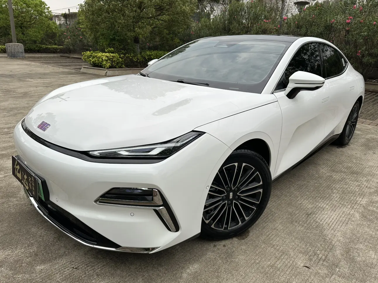 Geely Galaxy Star 8 PHEV