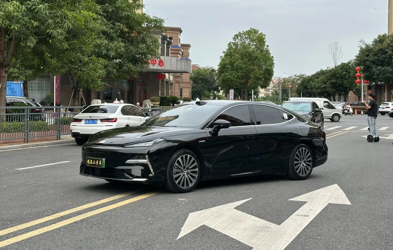 Geely Galaxy Star 8 PHEV