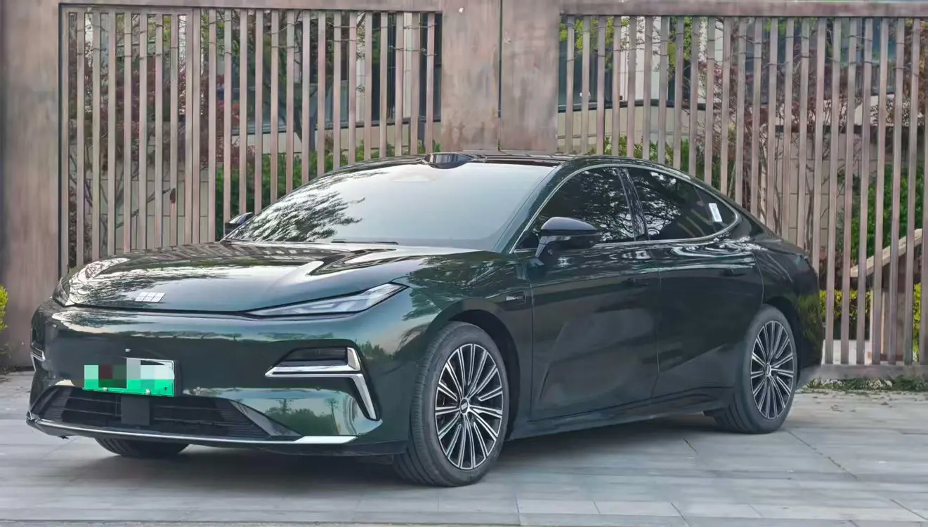 Geely Galaxy Star 8 PHEV