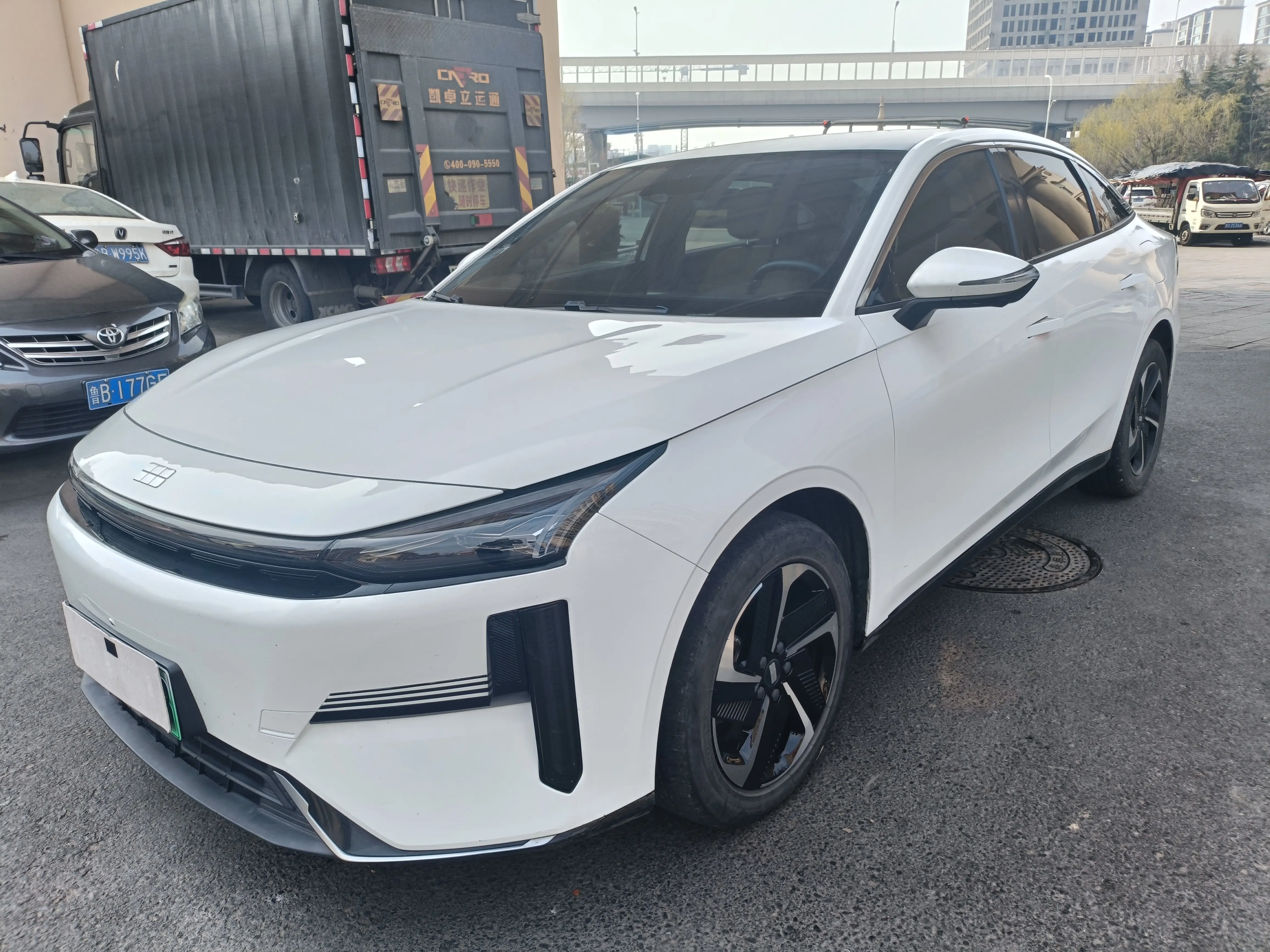 Geely Galaxy L6