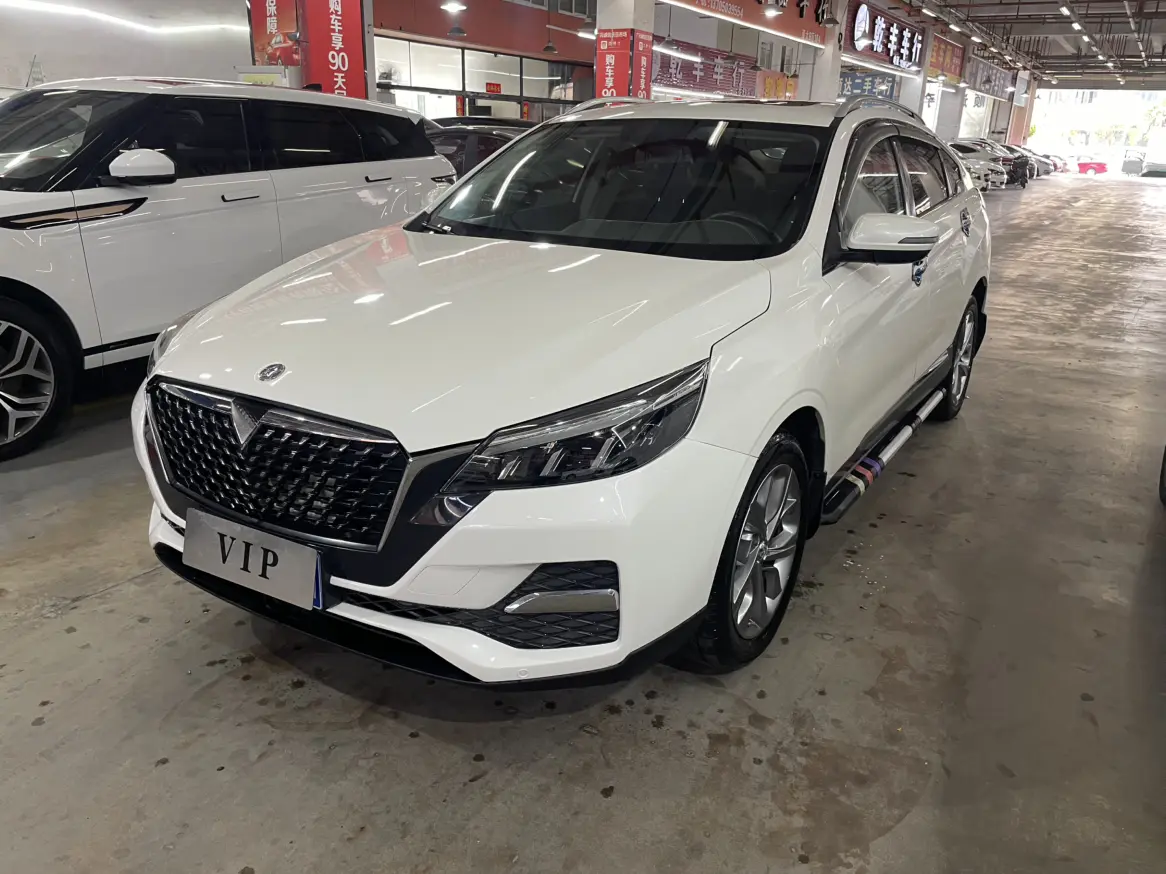Kai Chen Venucia T90