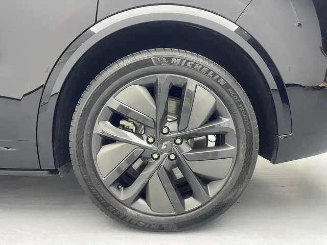 Lixiang L9