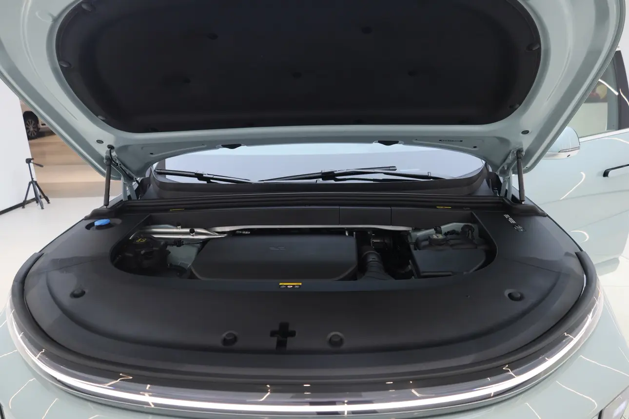 Lixiang L6