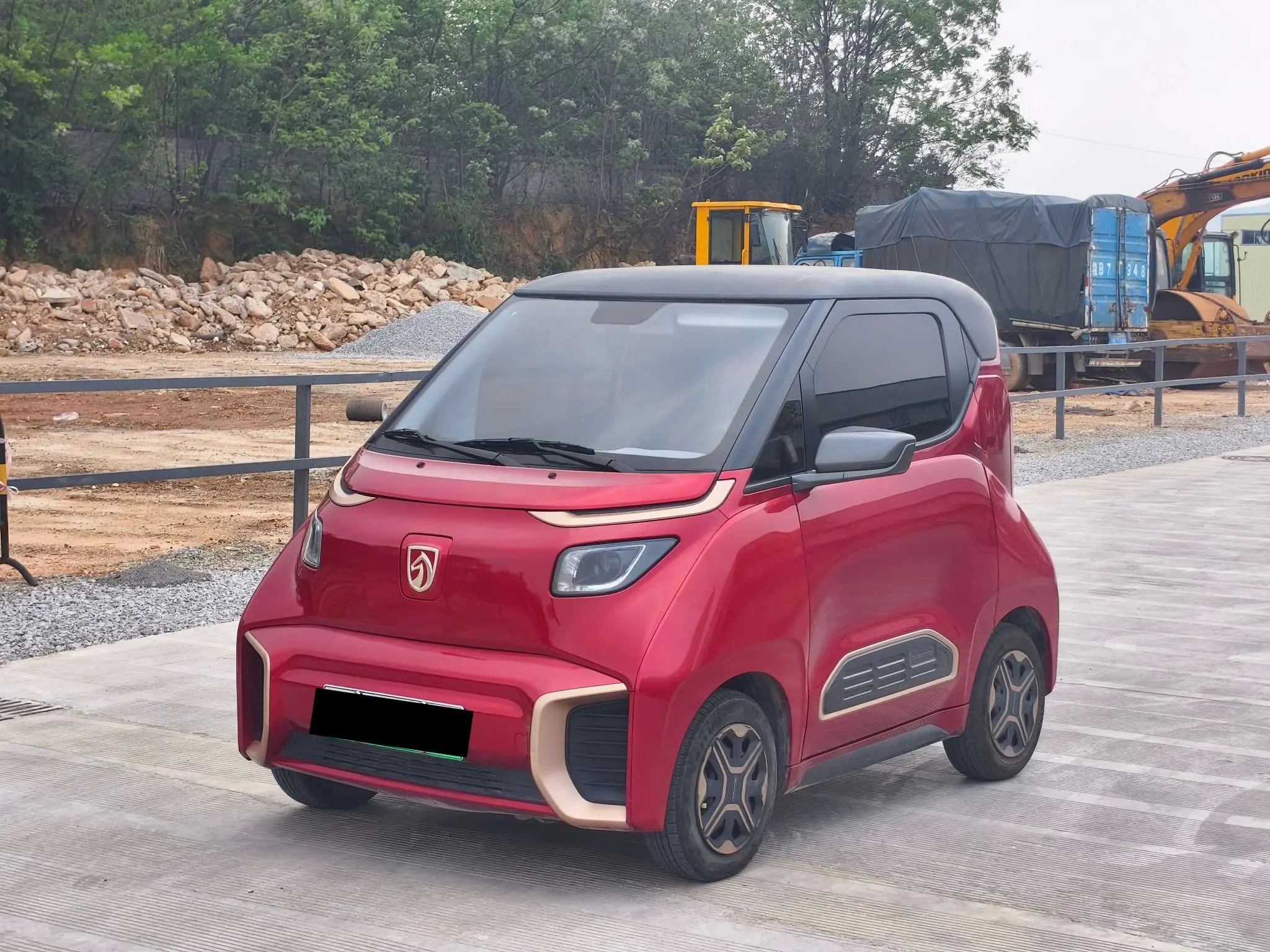 Baojun E200