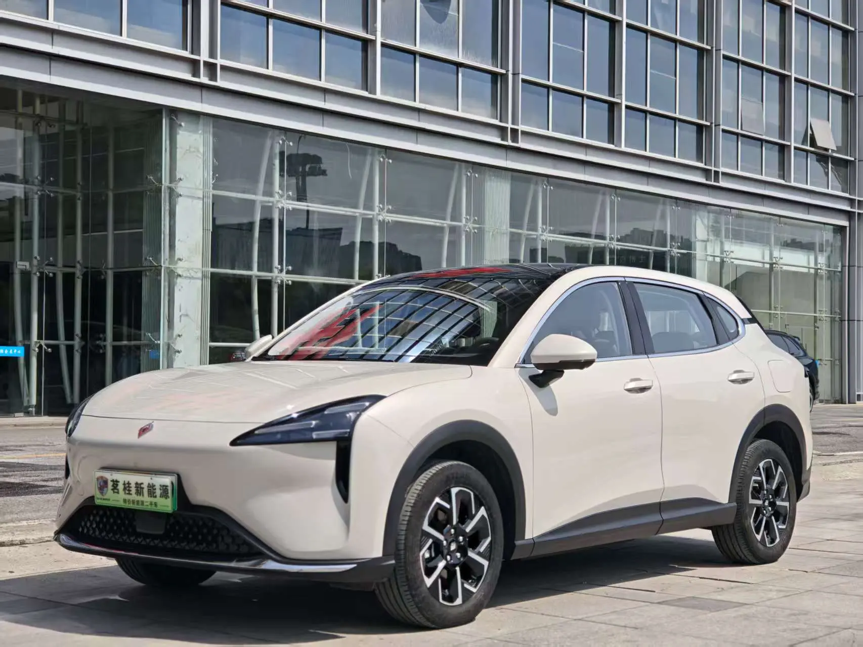 Baojun E6
