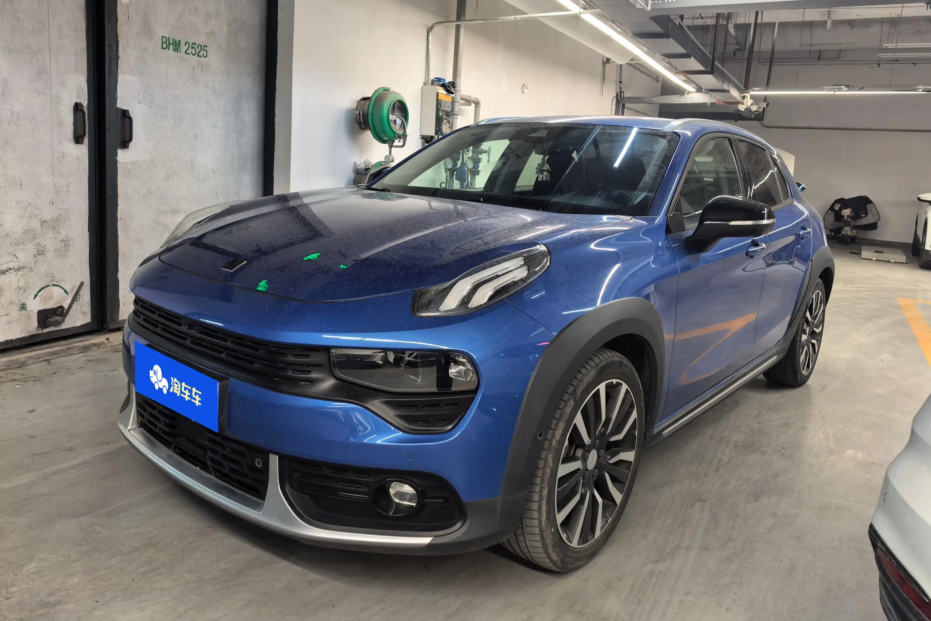 Lynk & Co 02
