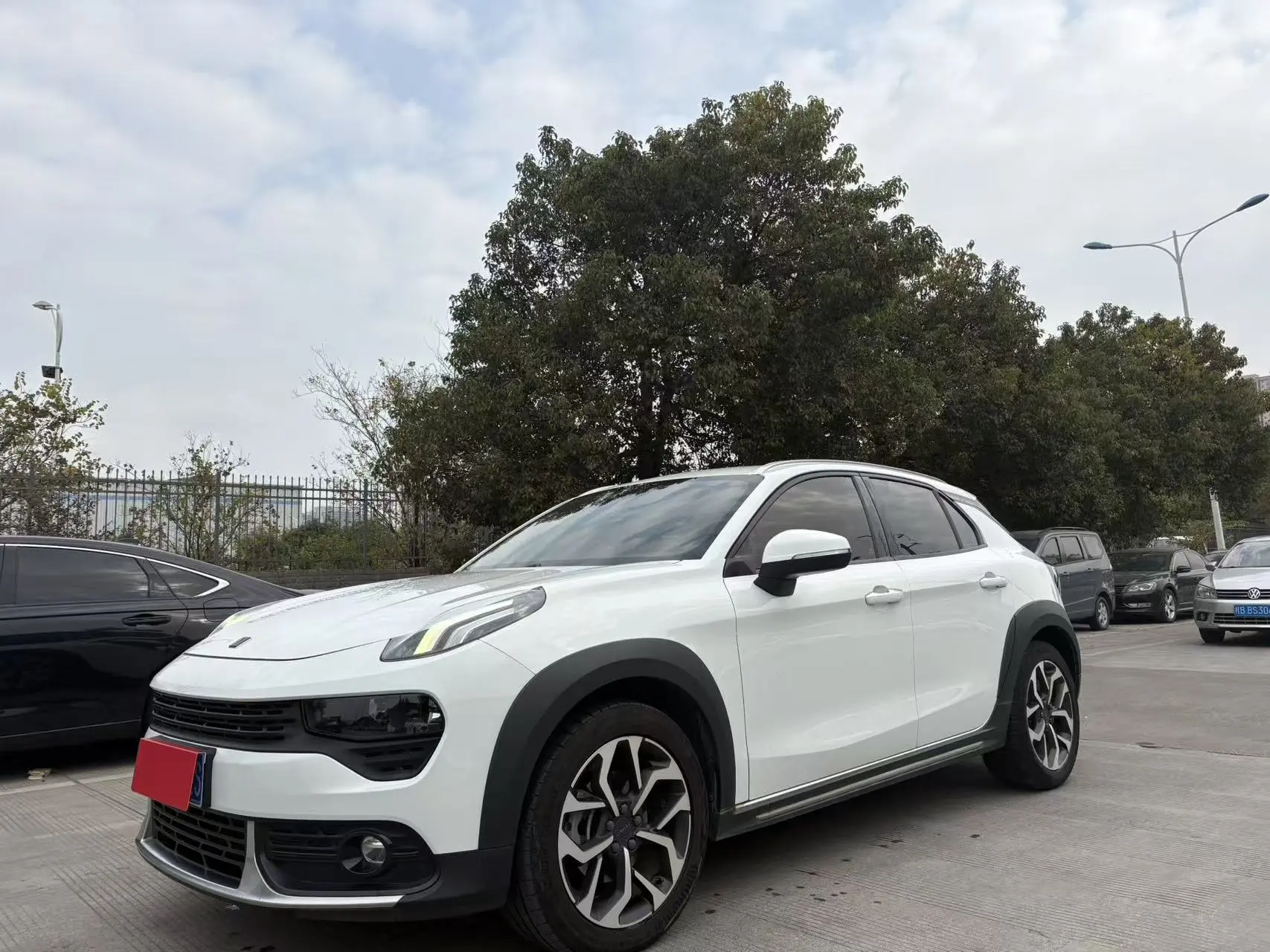 Lynk & Co 02