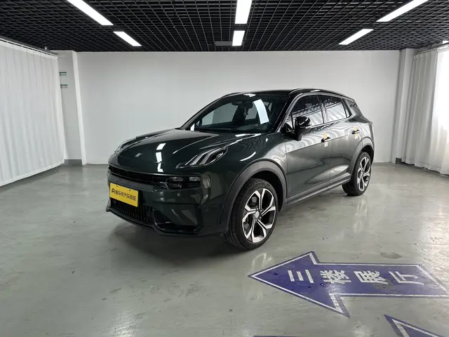 Lynk & Co 06
