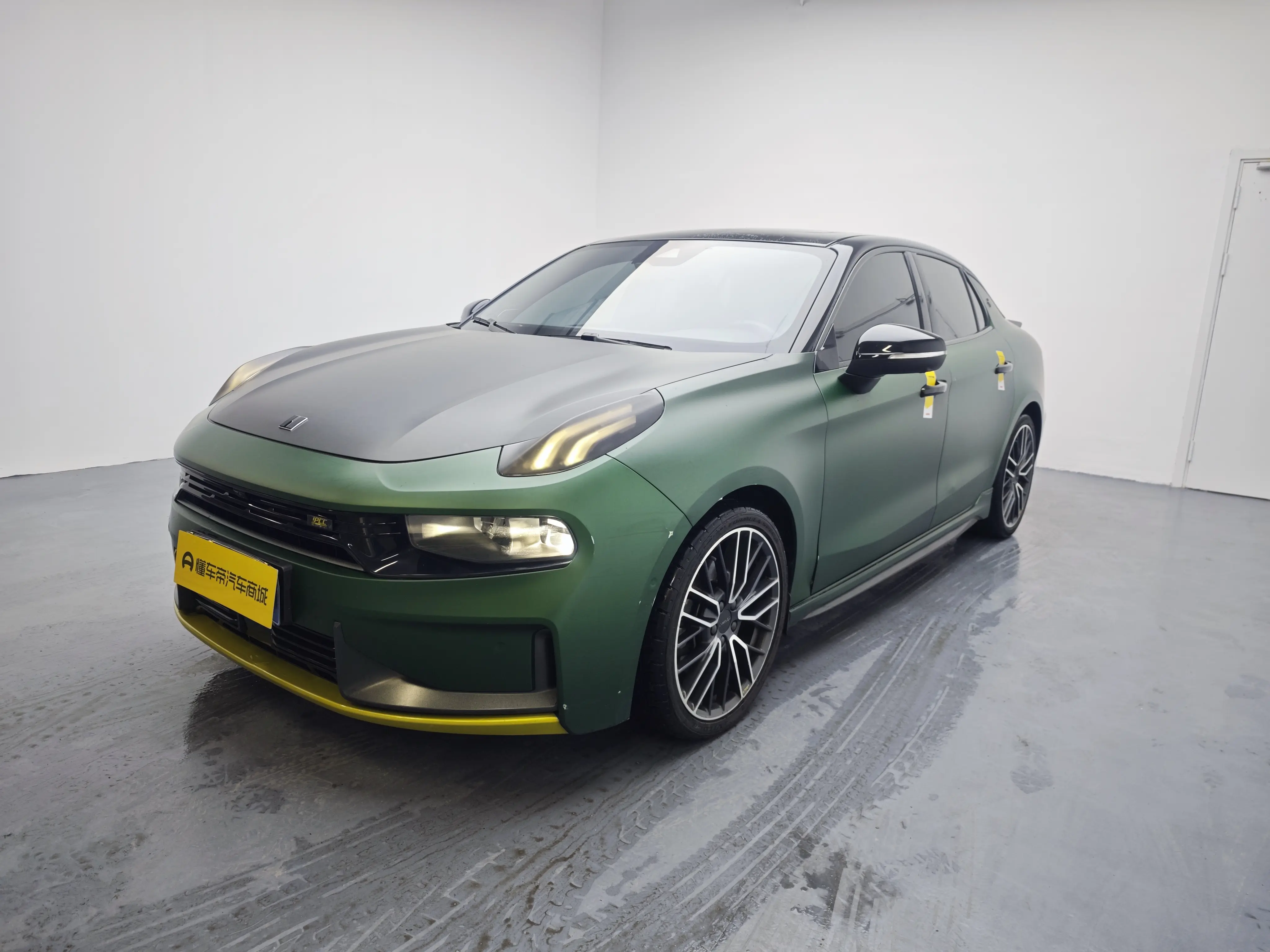 Lynk & Co 03