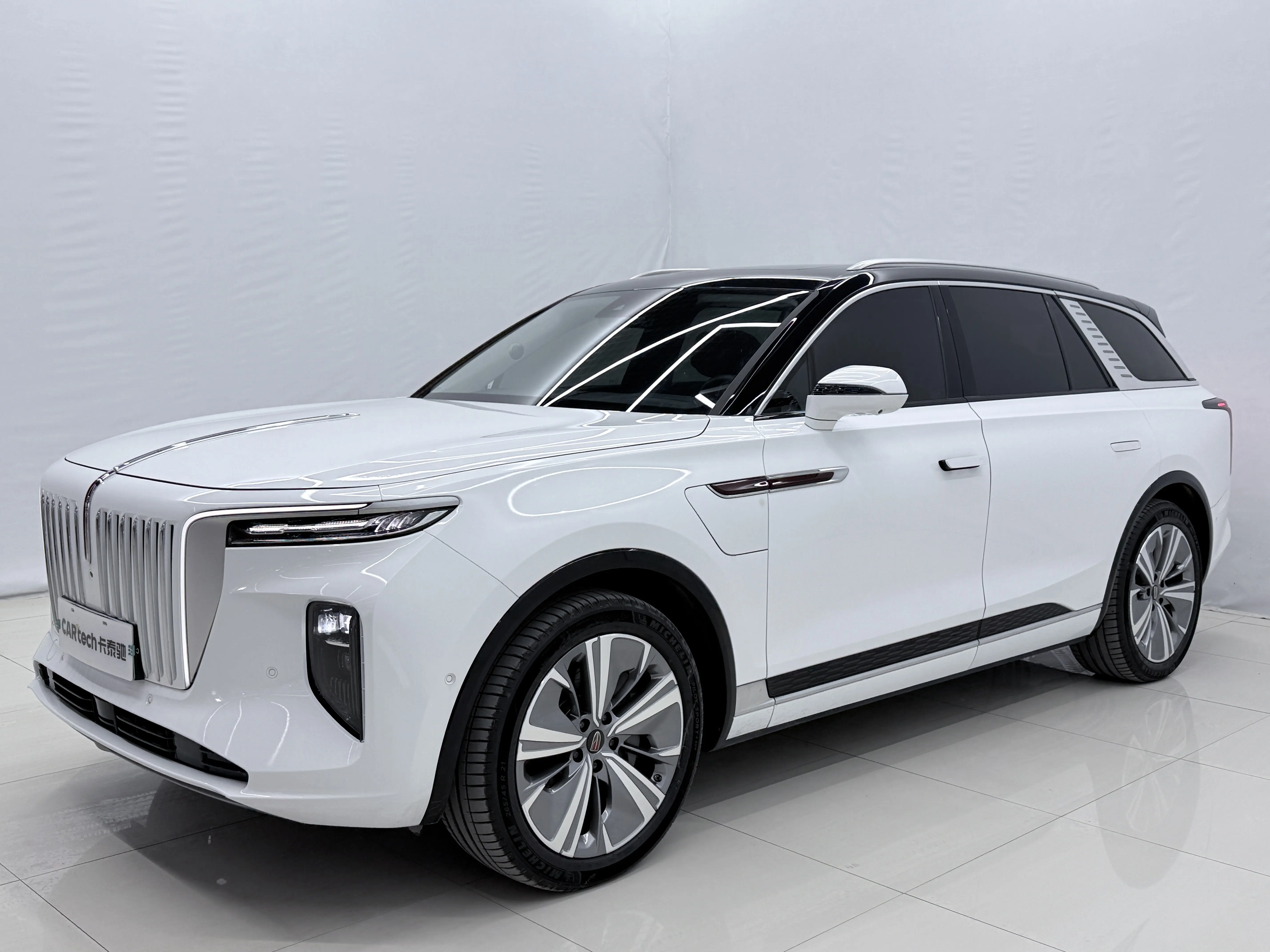 Hongqi E-HS9