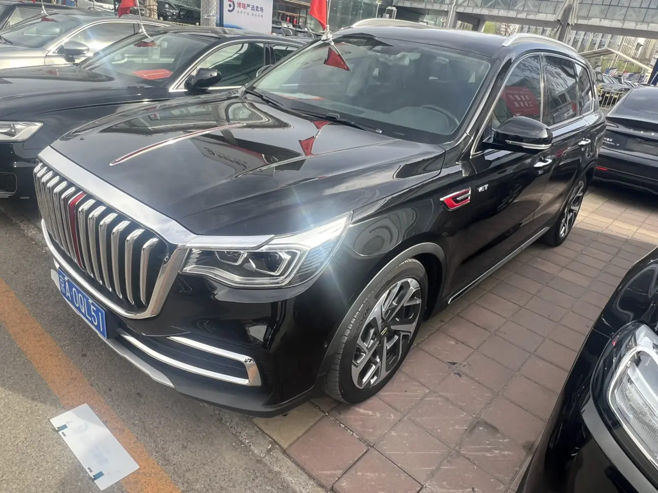 Hongqi HS7