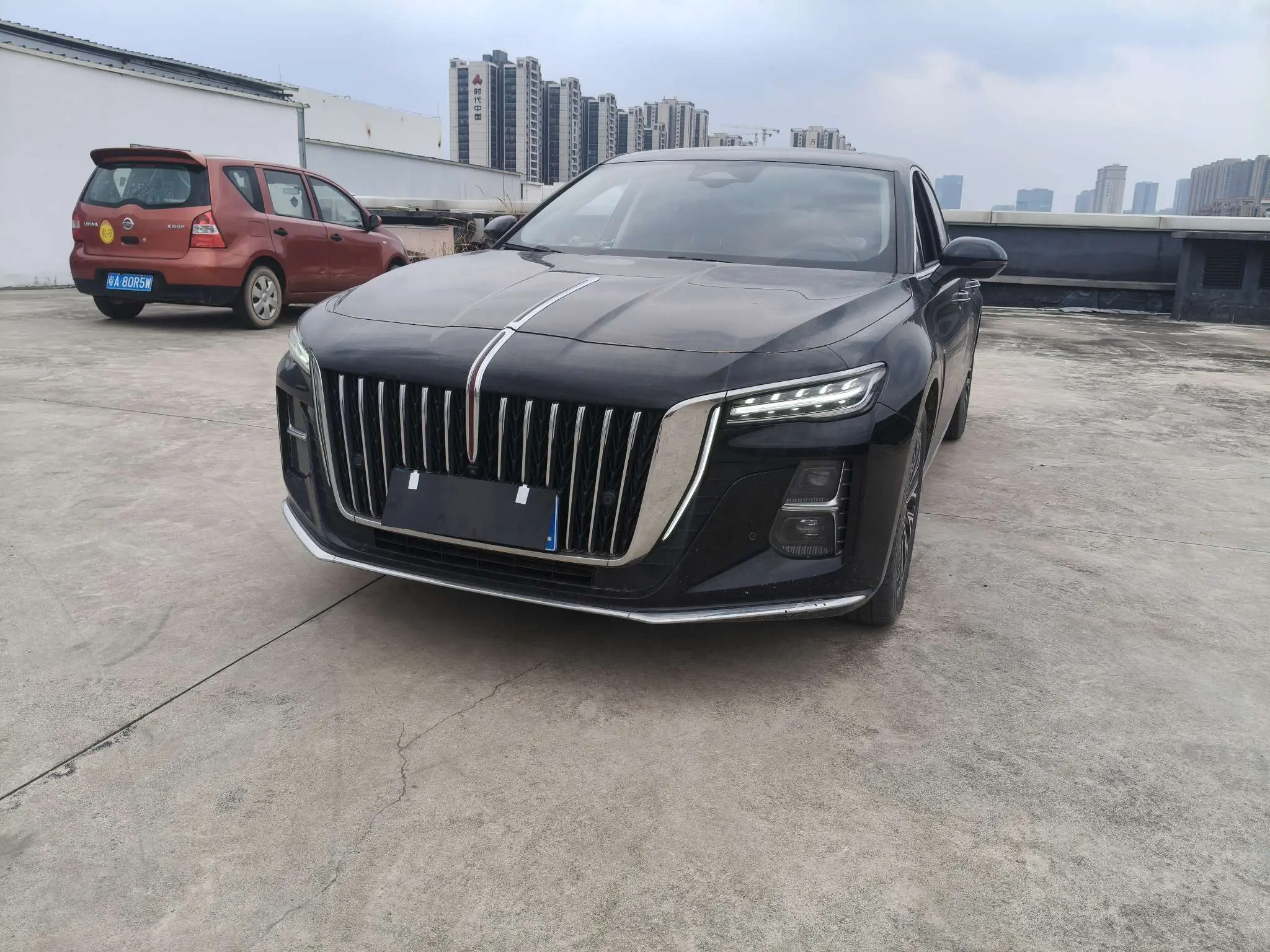 Hongqi H5