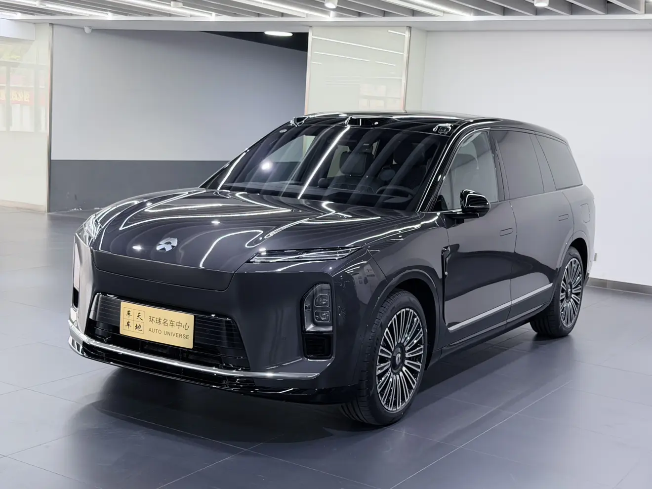 NIO ES8