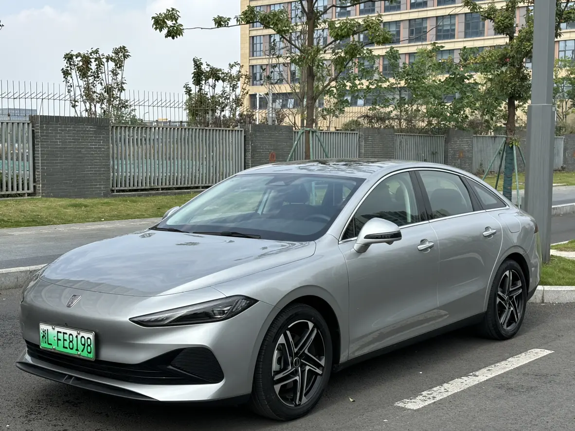 Roewe D7 DMH