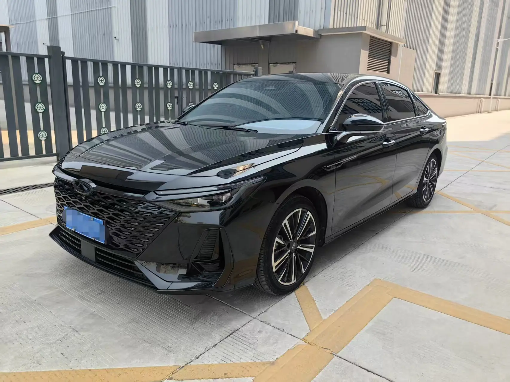Chery Arrizo 8