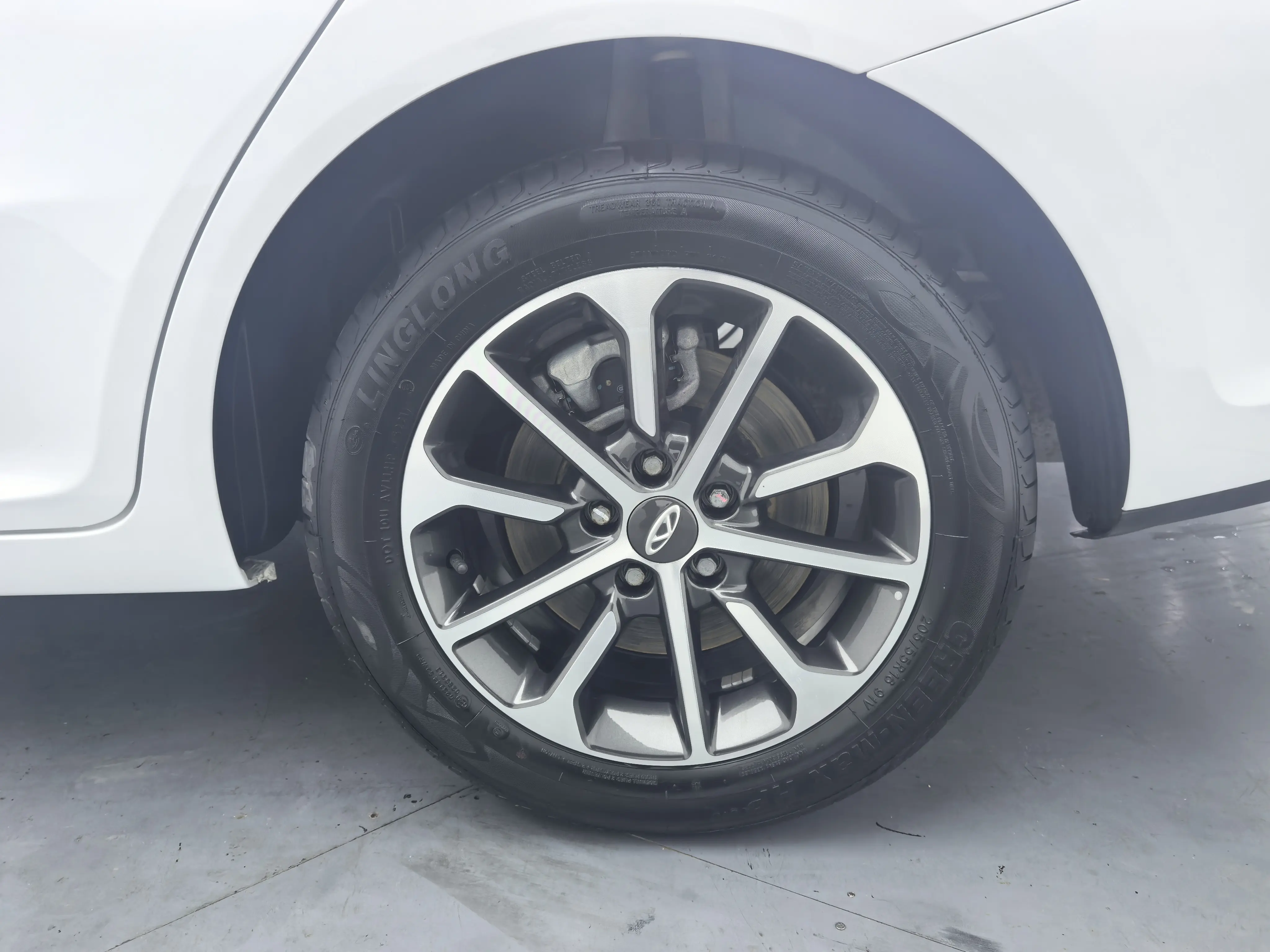 Chery Arrizo 5