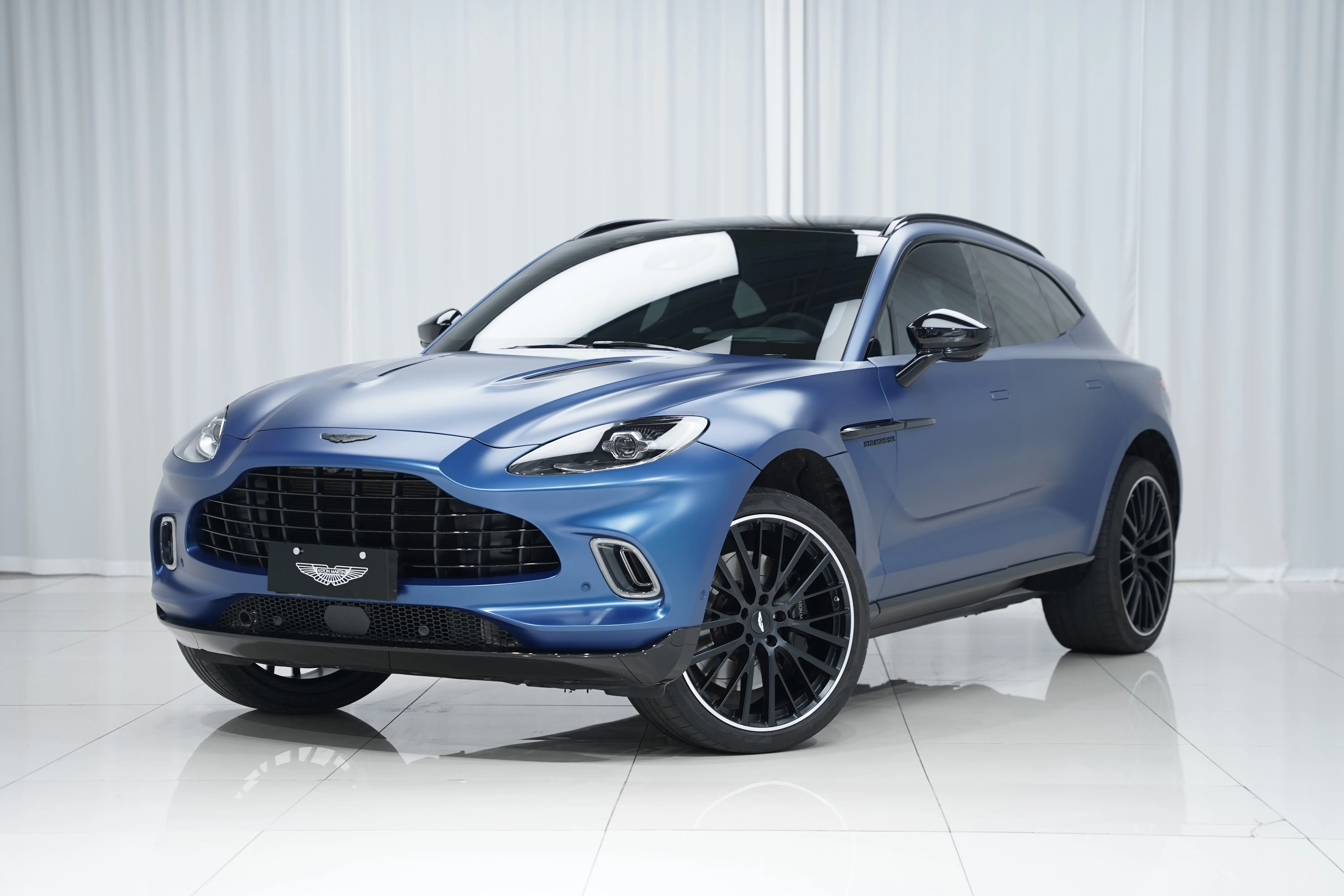 Aston Martin DBX