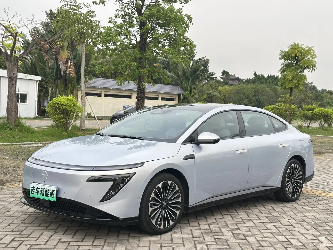 Nissan N7