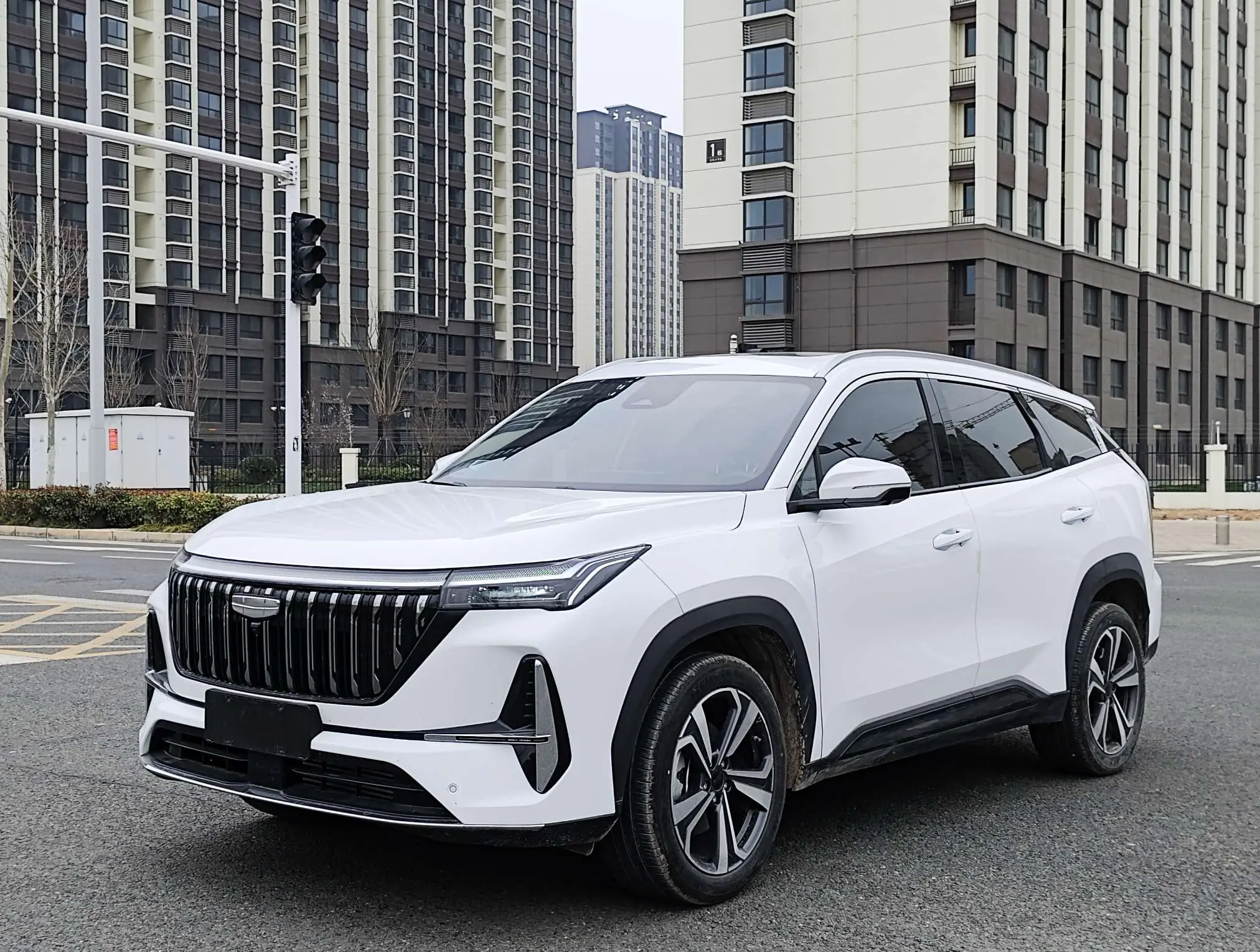 Geely Atlas L