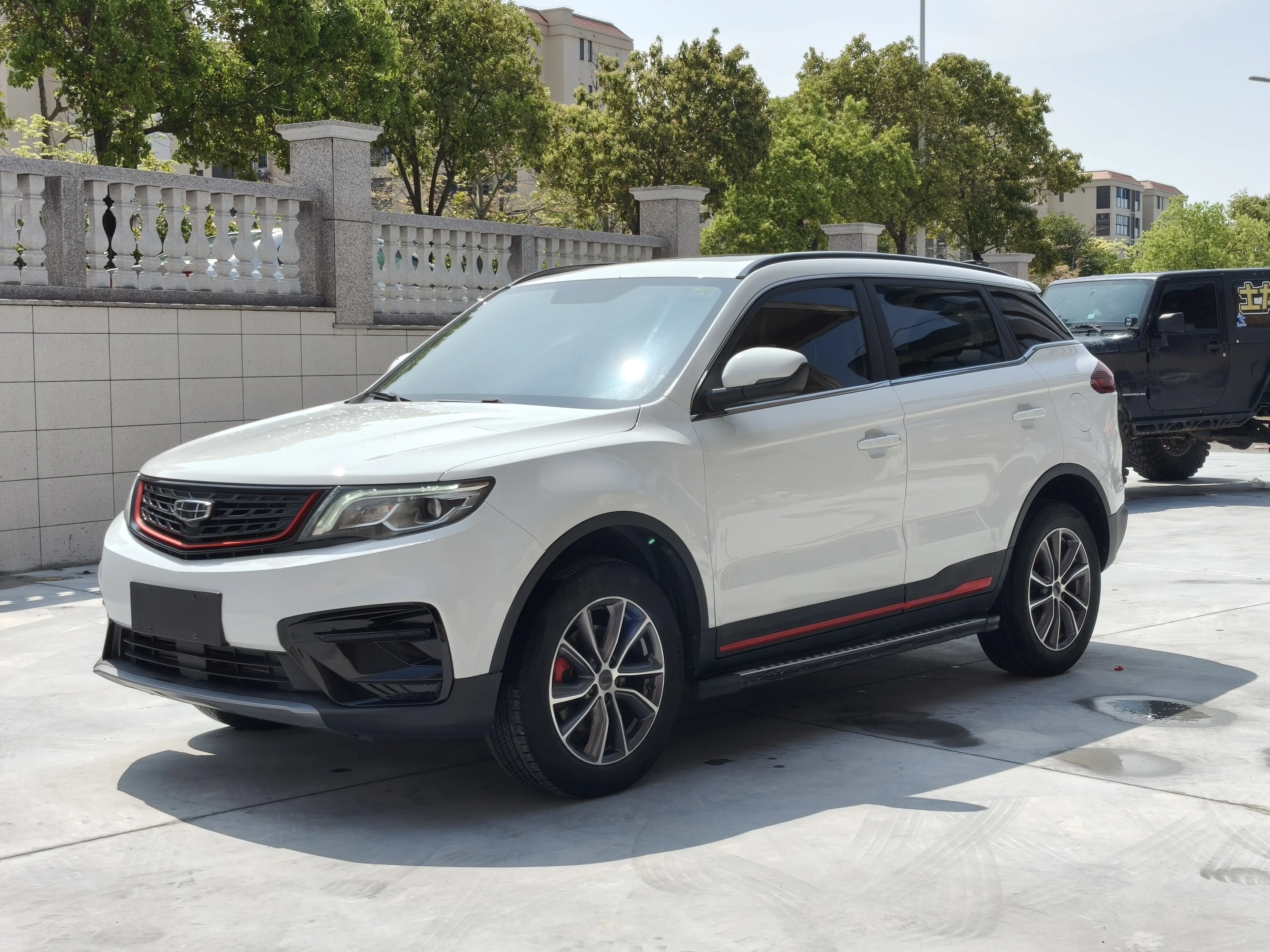 Geely Atlas