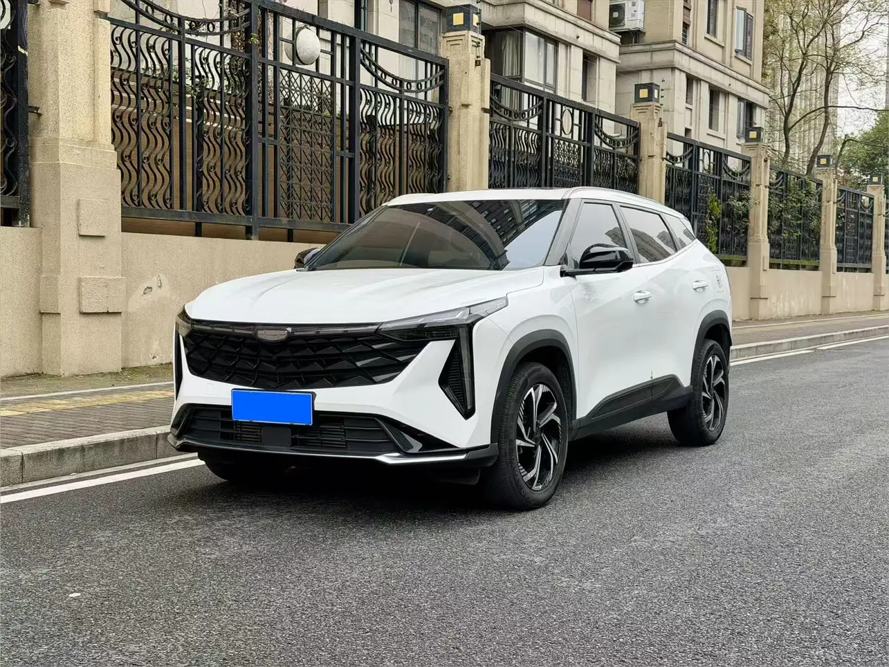 Geely Atlas