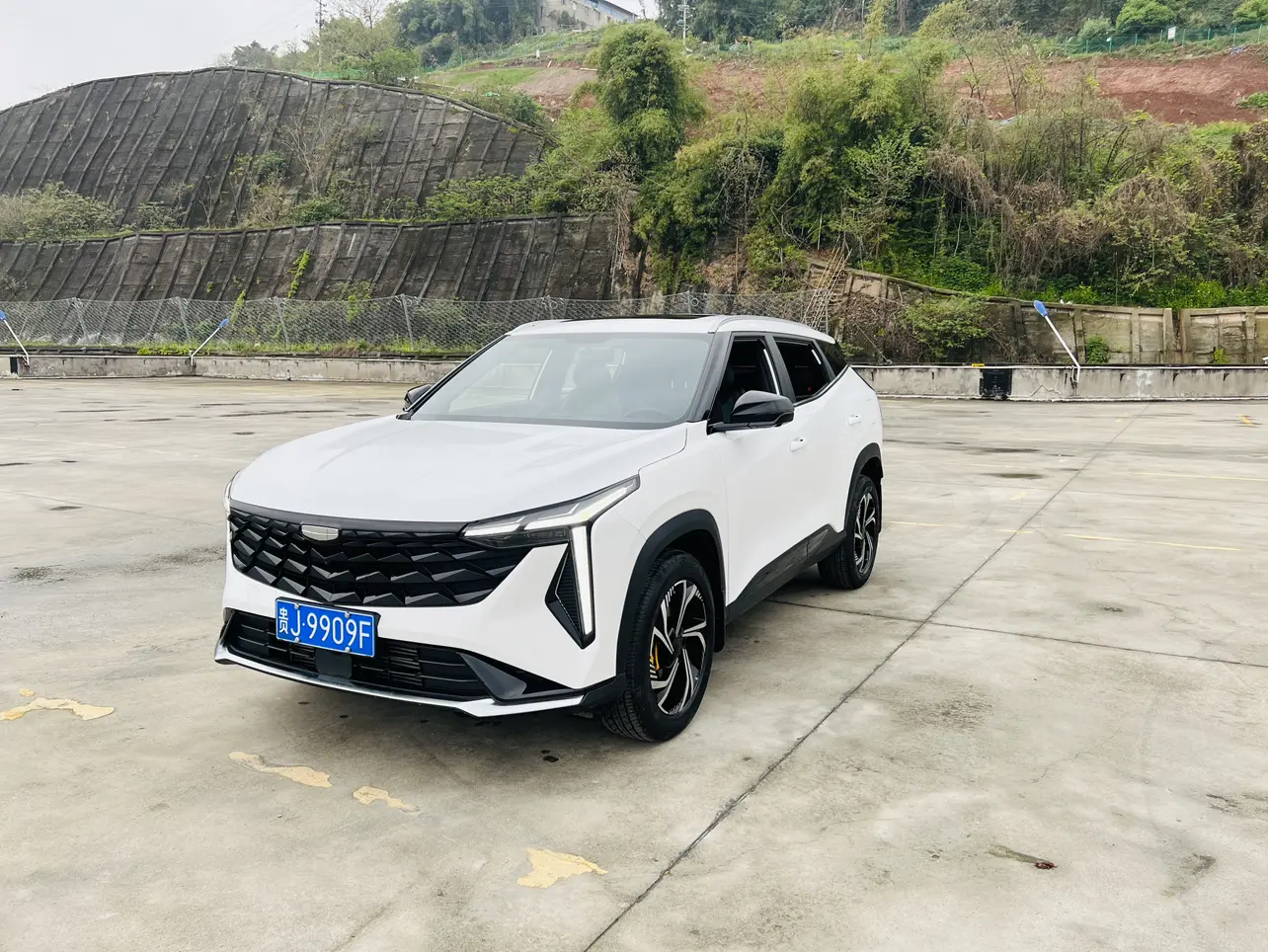 Geely Atlas
