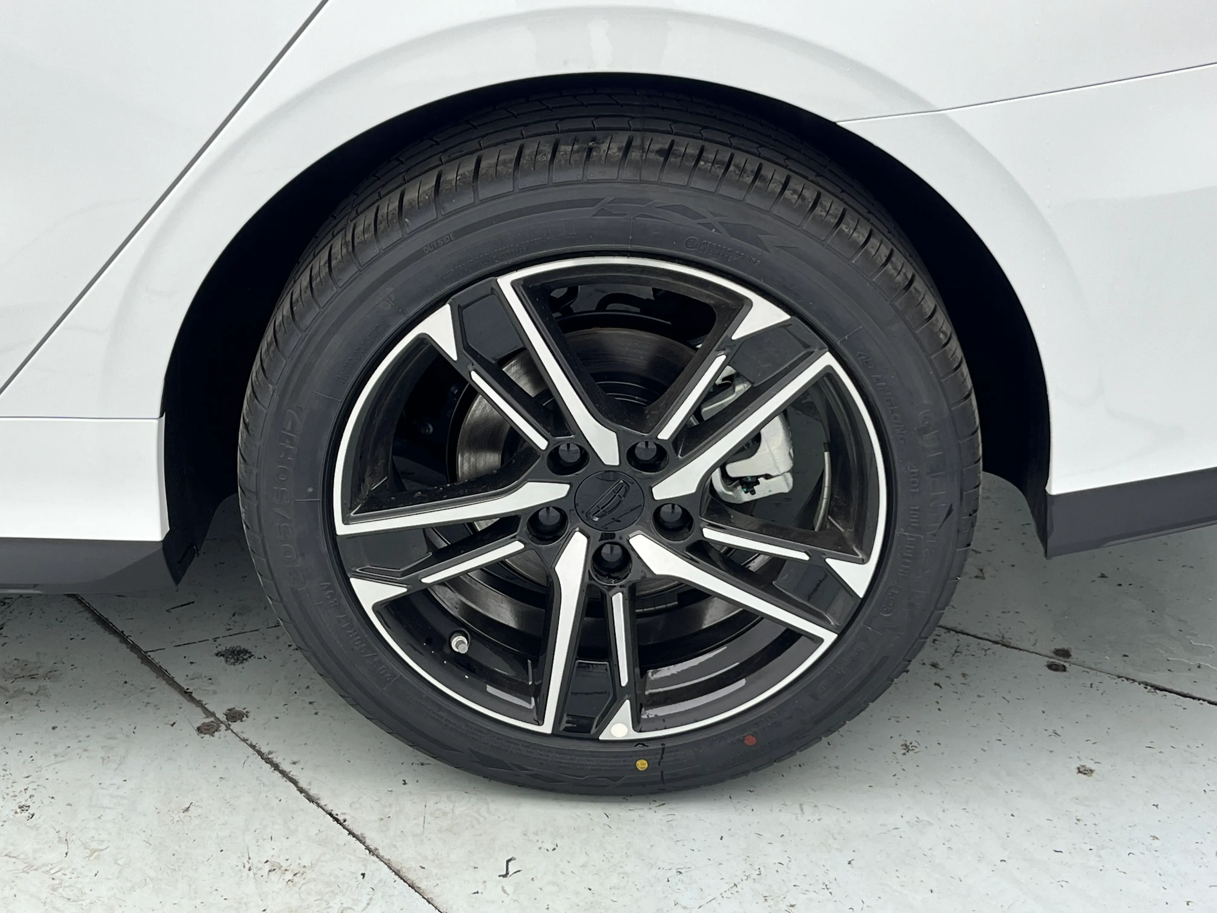 Geely Binrui