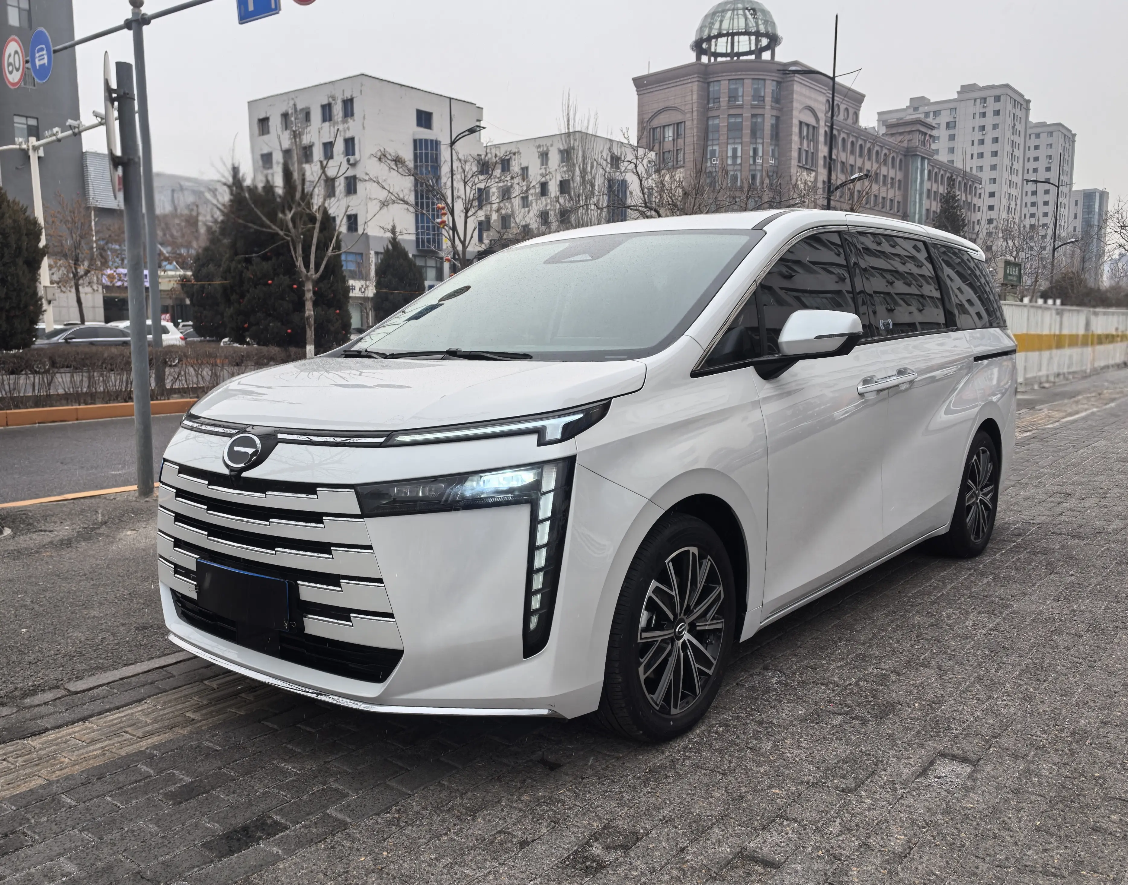GAC Trumpchi E8