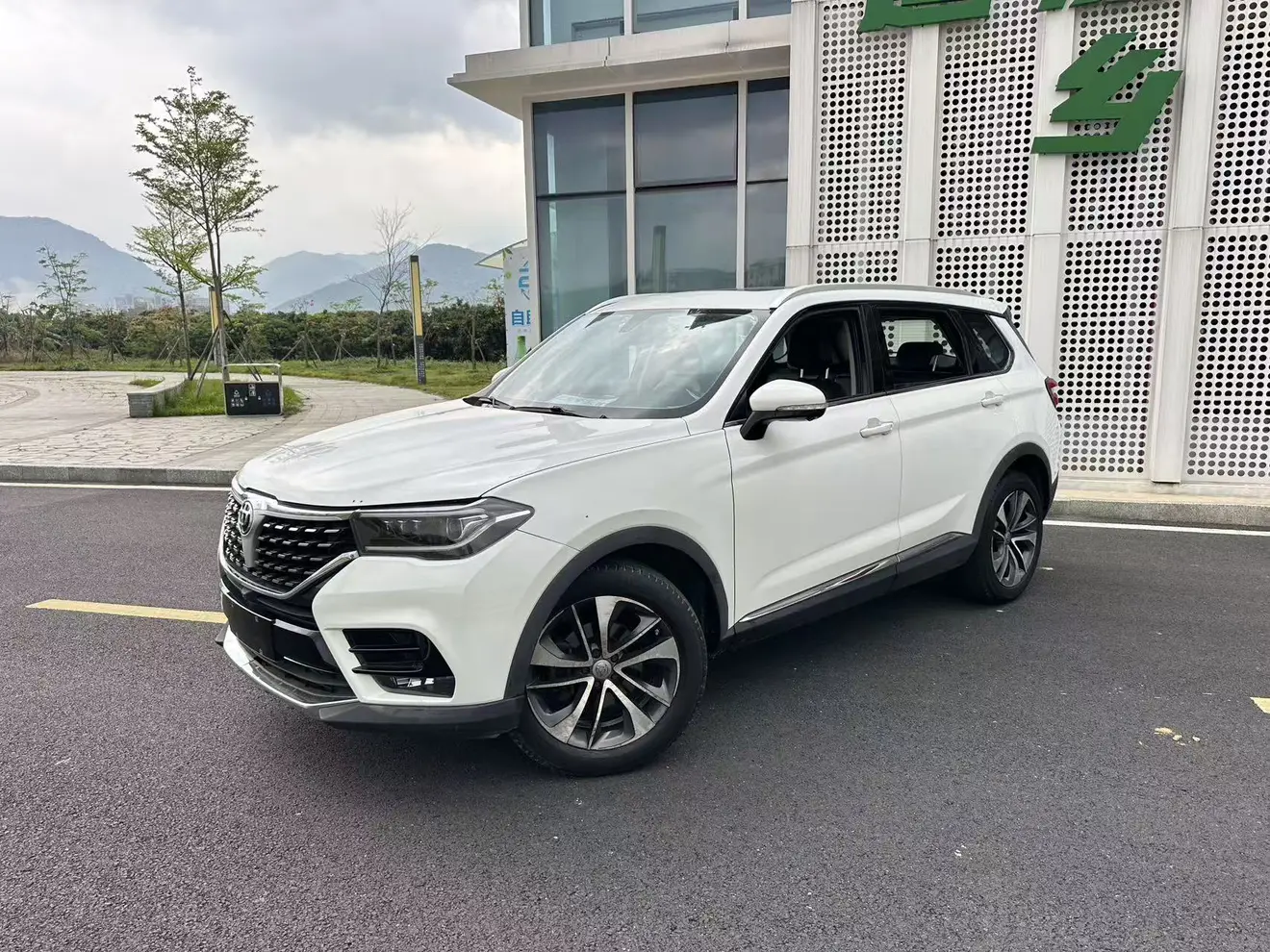 Brilliance Zhonghua V7