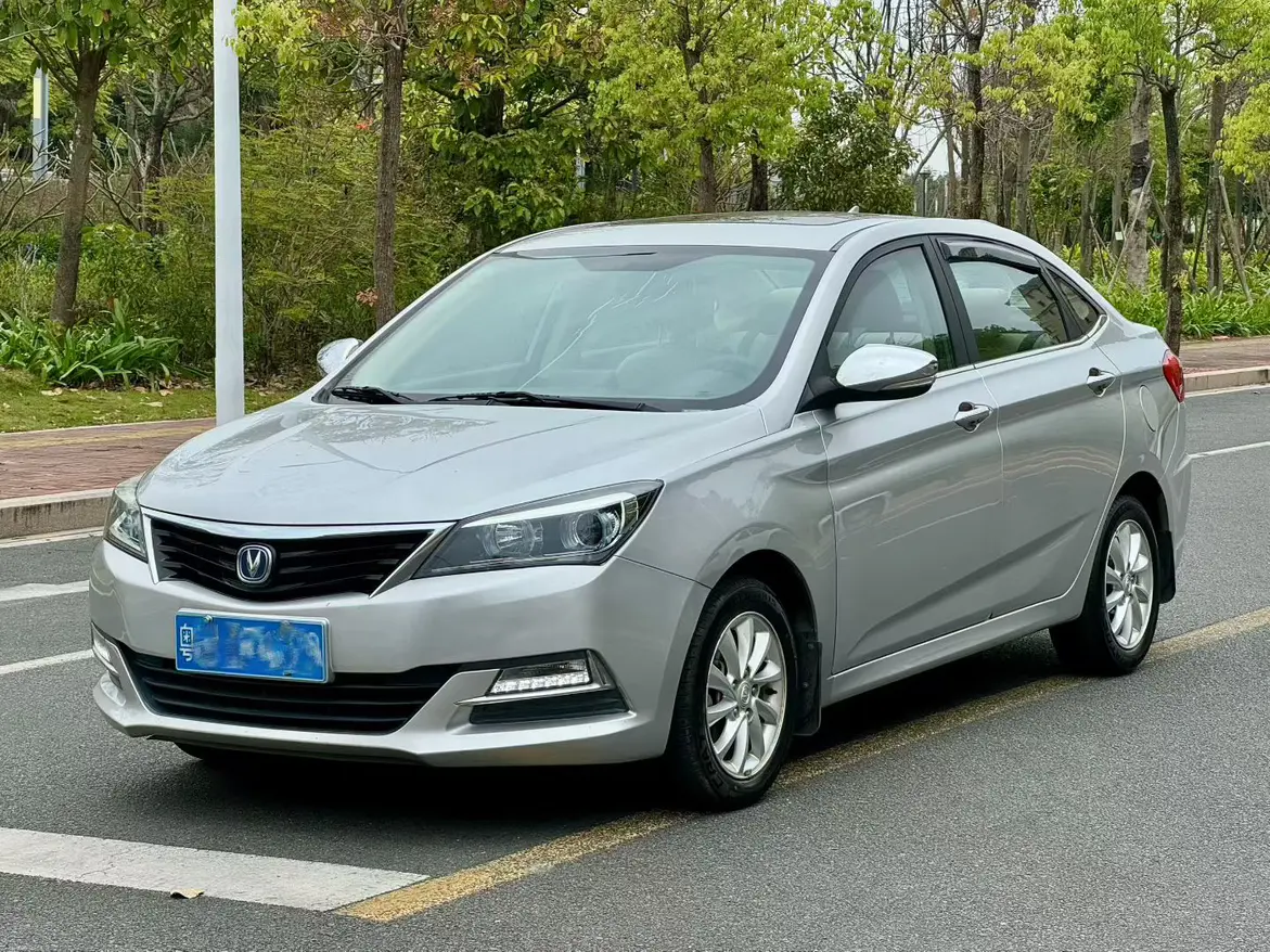 Changan Yuexiang V7