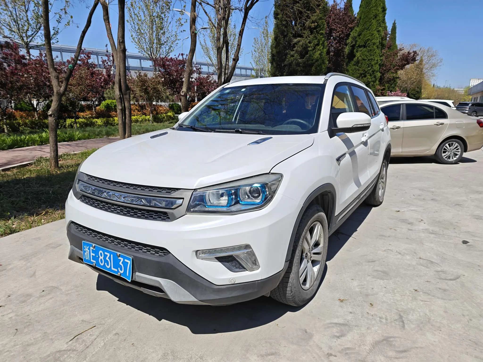 Changan CS75